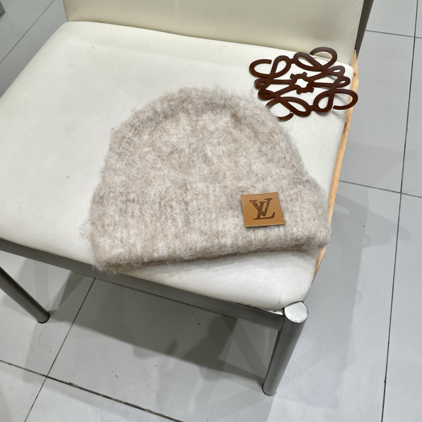 NO:541753,Louis Vuitton pull soft glutinous knitted hat women winter plush warm wool hat white ear protection hat cold hat men hat fisherman hat baseball hat knit hat, hat, louis vuitton, louis vuitton, espadrilles, hats19860909路易威登LouisVuitton拉毛软糯针织帽子女冬季毛绒保暖毛线帽白色护耳帽冷帽男帽子渔夫帽棒球帽针织帽,帽子,louis vuitton,louis vuitton,espadrilles,hats,hat