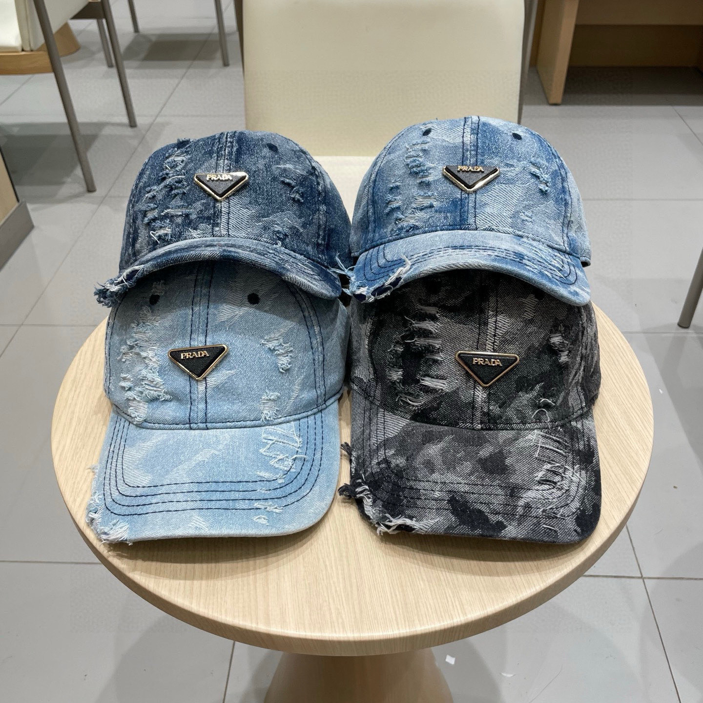  Prada普拉达 2025早秋新款大牌款棒球帽，经典款男女通用