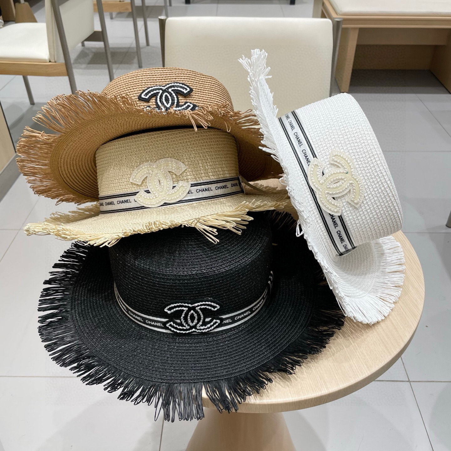   【CHANEL香奈儿】2025新款小香风草编度假风盆帽草帽，大牌风～出街旅行单品