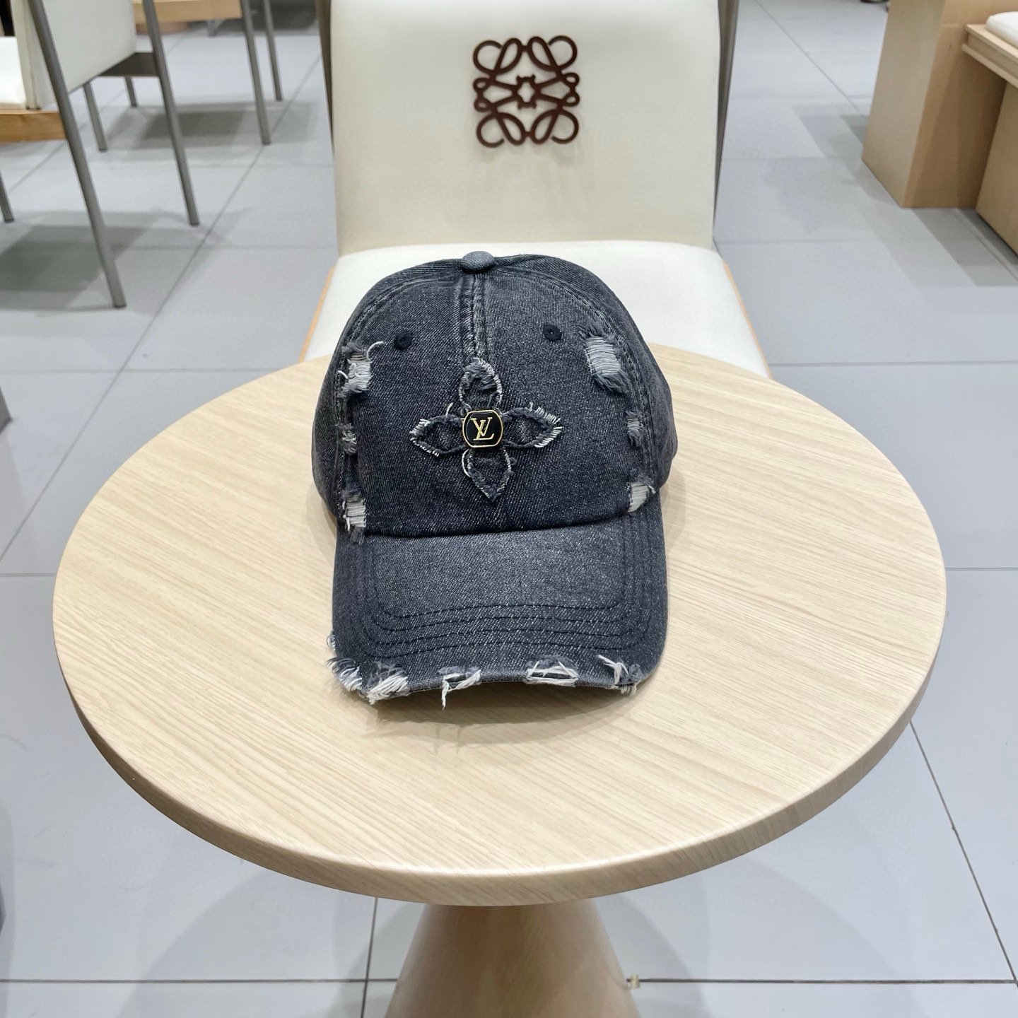 🧢路易威登lv棒球帽 LouisVuitton😍新款重工打造♥️高端大气，百搭款🤗男女通用！