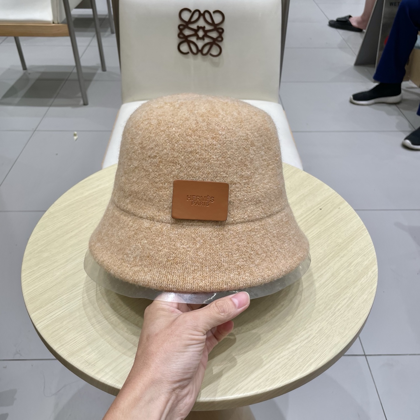  爱马仕 HERMES加厚保暖可折叠渔夫帽子显女秋脸潮小网红水桶纯色针织冬盆帽羊毛