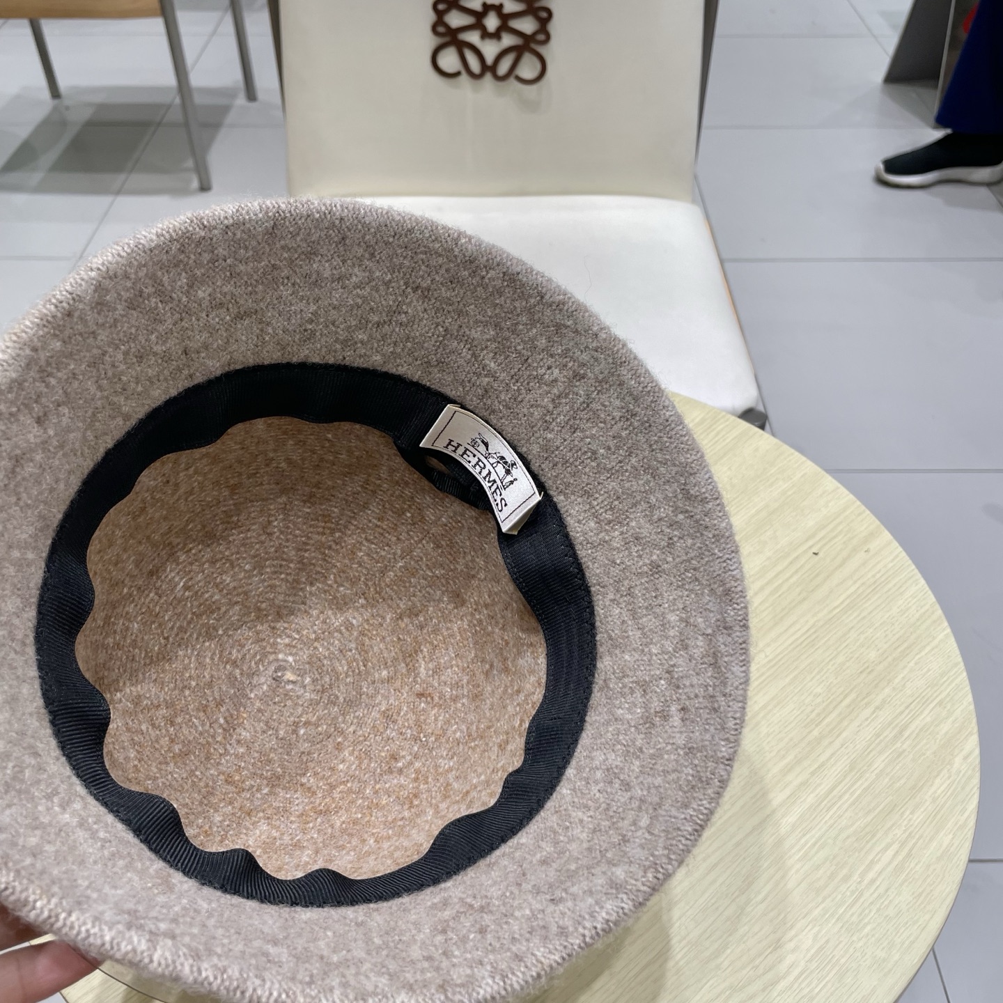  爱马仕 HERMES加厚保暖可折叠渔夫帽子显女秋脸潮小网红水桶纯色针织冬盆帽羊毛