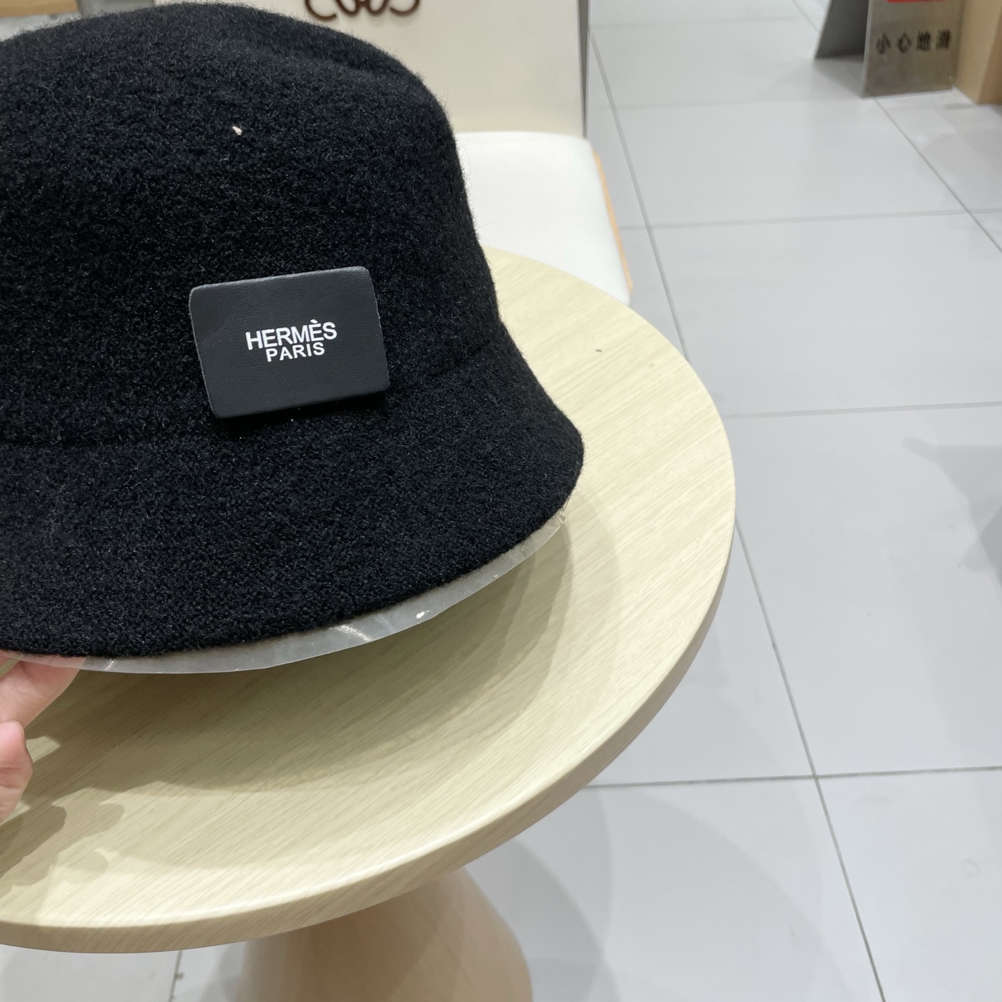  爱马仕 HERMES加厚保暖可折叠渔夫帽子显女秋脸潮小网红水桶纯色针织冬盆帽羊毛