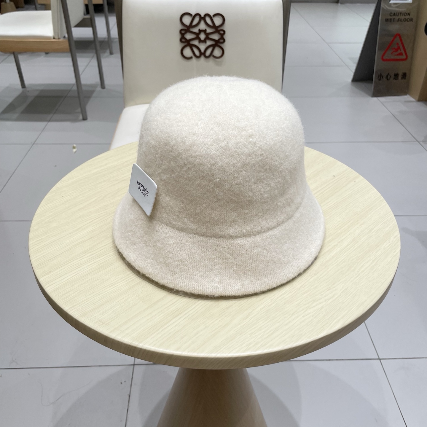  爱马仕 HERMES加厚保暖可折叠渔夫帽子显女秋脸潮小网红水桶纯色针织冬盆帽羊毛