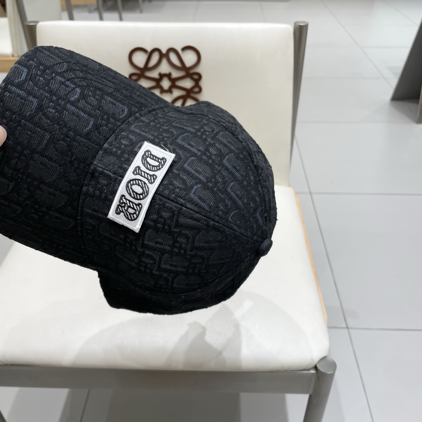 迪奥Dior👒 新款高版本刺绣棒球帽🧢，防晒指数超高，特别显脸小，有型不软塌，可随意折叠，携带方便🤗