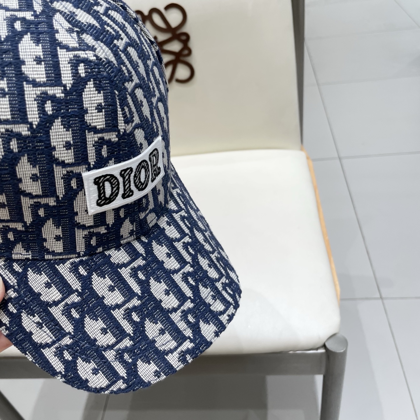 迪奥Dior👒 新款高版本刺绣棒球帽🧢，防晒指数超高，特别显脸小，有型不软塌，可随意折叠，携带方便🤗