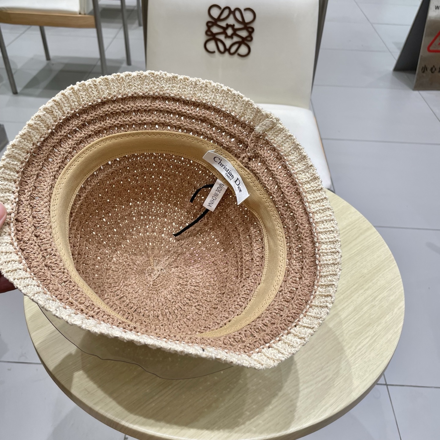  迪奥DIOR秋款日系复古镂空针织渔夫帽女文艺百搭显脸小水桶帽遮阳防晒盆帽