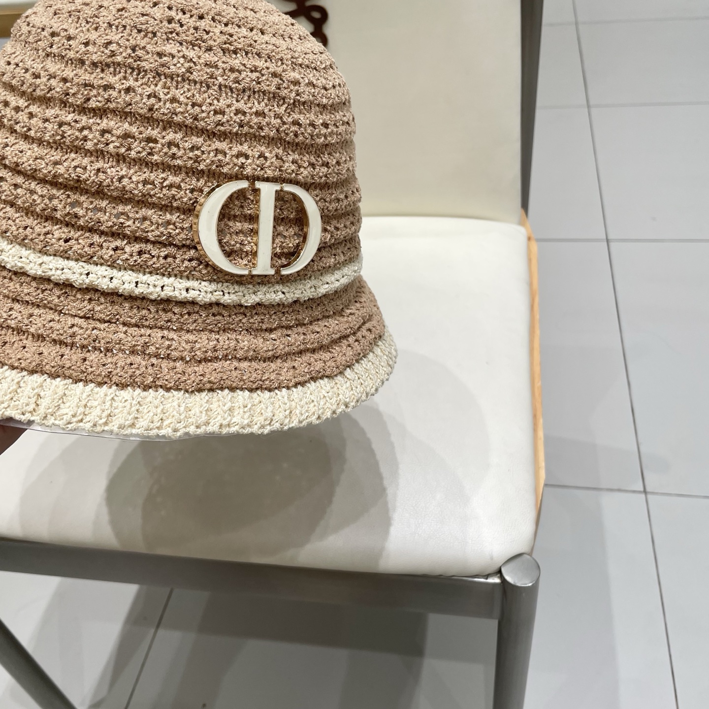  迪奥DIOR秋款日系复古镂空针织渔夫帽女文艺百搭显脸小水桶帽遮阳防晒盆帽