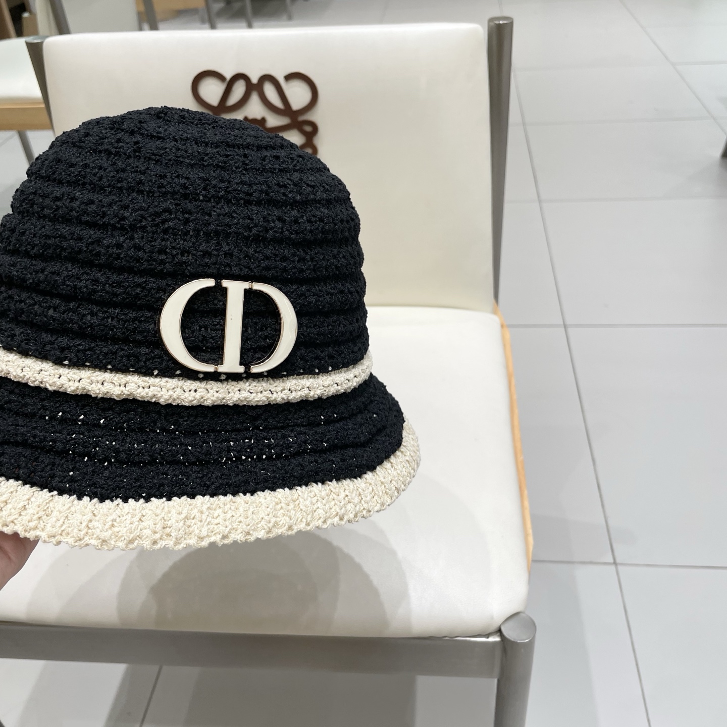  迪奥DIOR秋款日系复古镂空针织渔夫帽女文艺百搭显脸小水桶帽遮阳防晒盆帽
