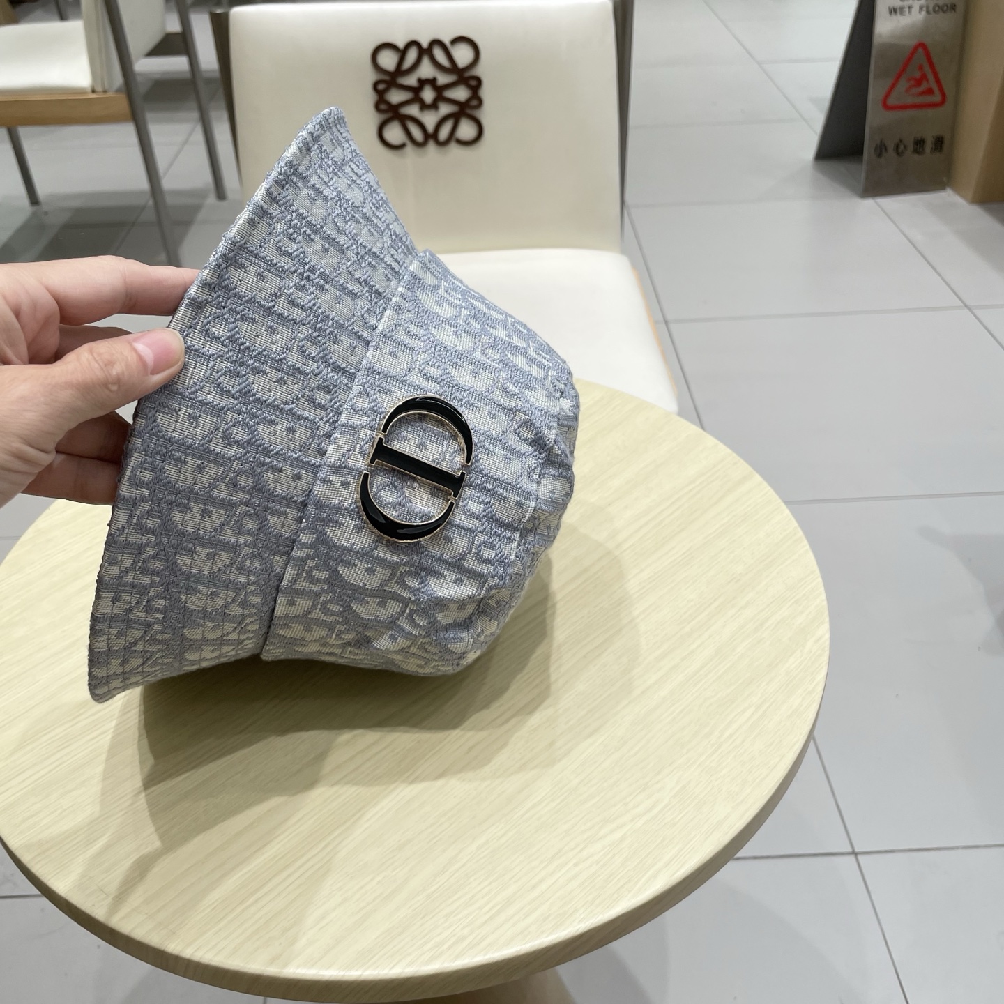  Dior 迪奥 新款原单渔夫帽， 精致純也格调很有感觉，很酷很时尚，专柜断货热门，质量超赞