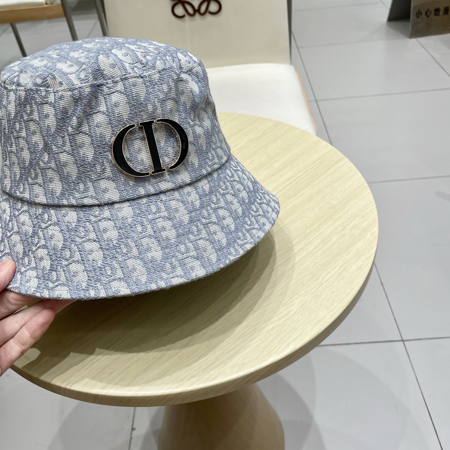  Dior 迪奥 新款原单渔夫帽， 精致純也格调很有感觉，很酷很时尚，专柜断货热门，质量超赞