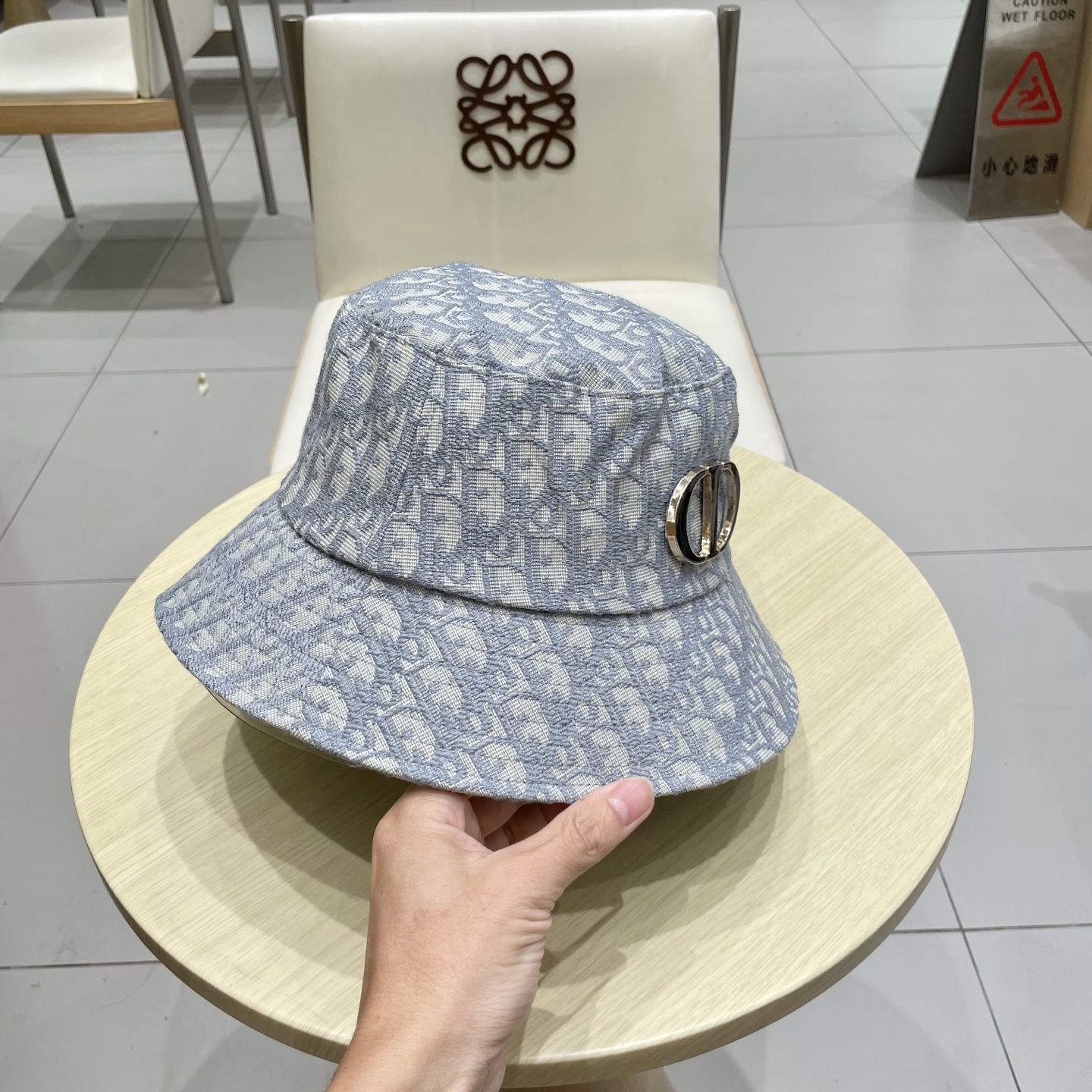  Dior 迪奥 新款原单渔夫帽， 精致純也格调很有感觉，很酷很时尚，专柜断货热门，质量超赞