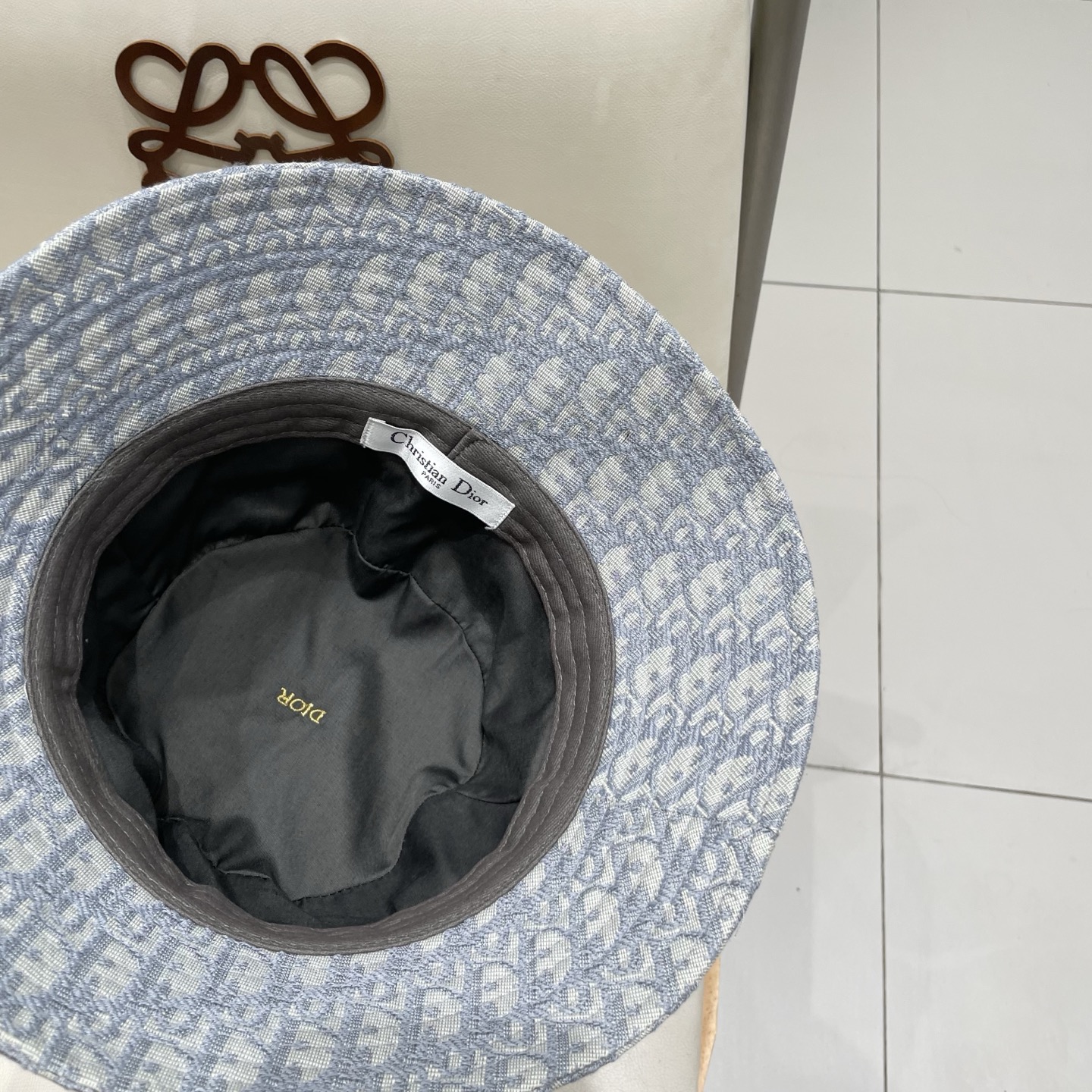  Dior 迪奥 新款原单渔夫帽， 精致純也格调很有感觉，很酷很时尚，专柜断货热门，质量超赞