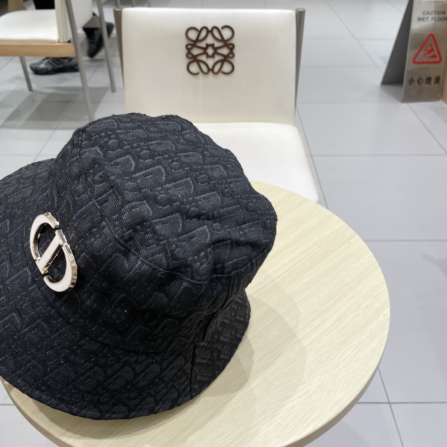  Dior 迪奥 新款原单渔夫帽， 精致純也格调很有感觉，很酷很时尚，专柜断货热门，质量超赞