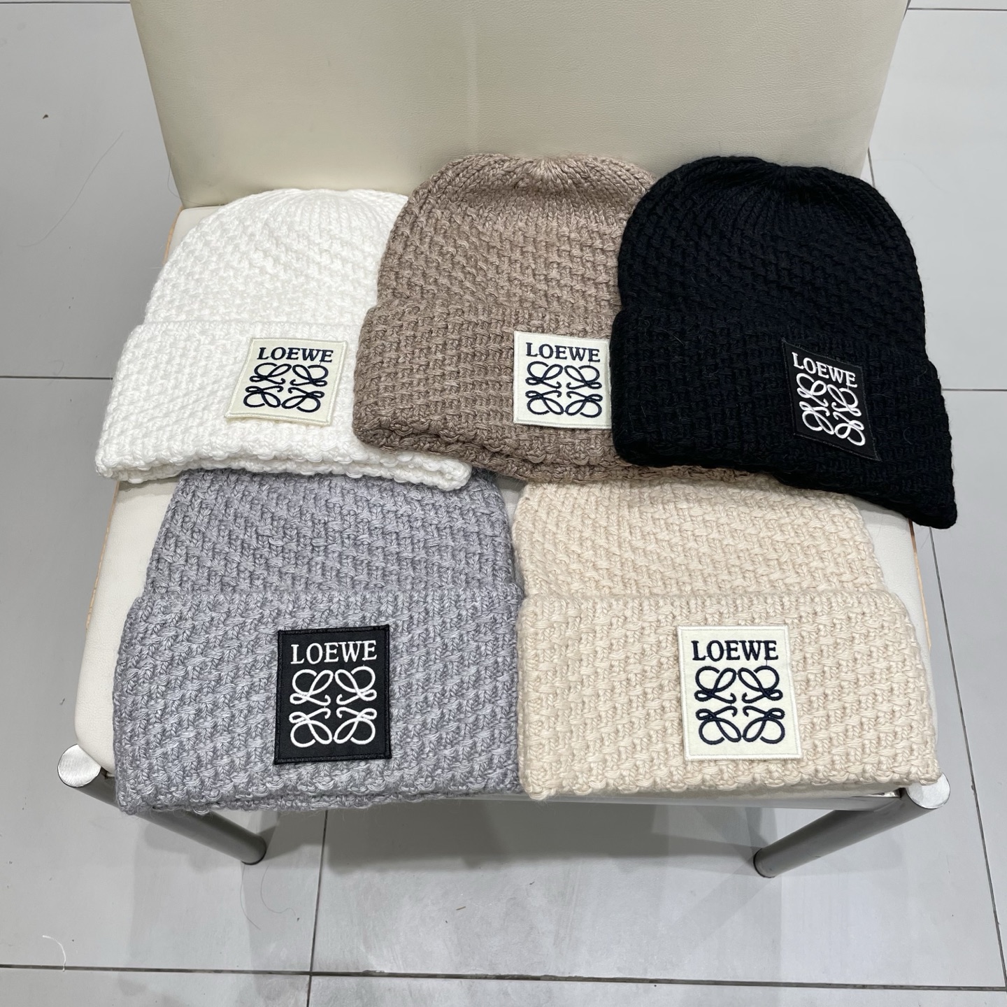   罗意威官方热卖爆款，羊毛针织毛线帽，百分之70羊毛，30兔毛，时尚好品质高端大气，超柔软！超火爆💖质