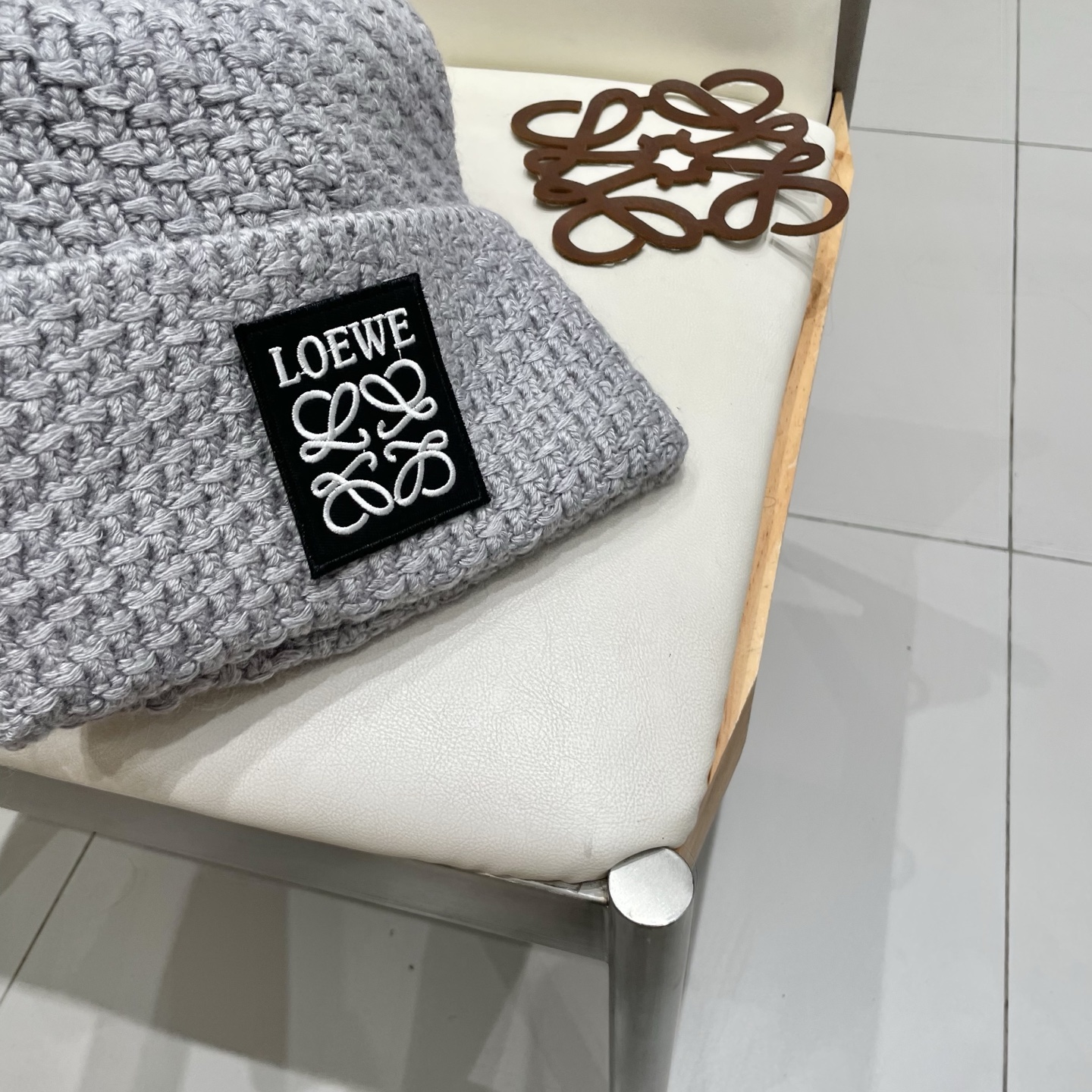   罗意威官方热卖爆款，羊毛针织毛线帽，百分之70羊毛，30兔毛，时尚好品质高端大气，超柔软！超火爆💖质