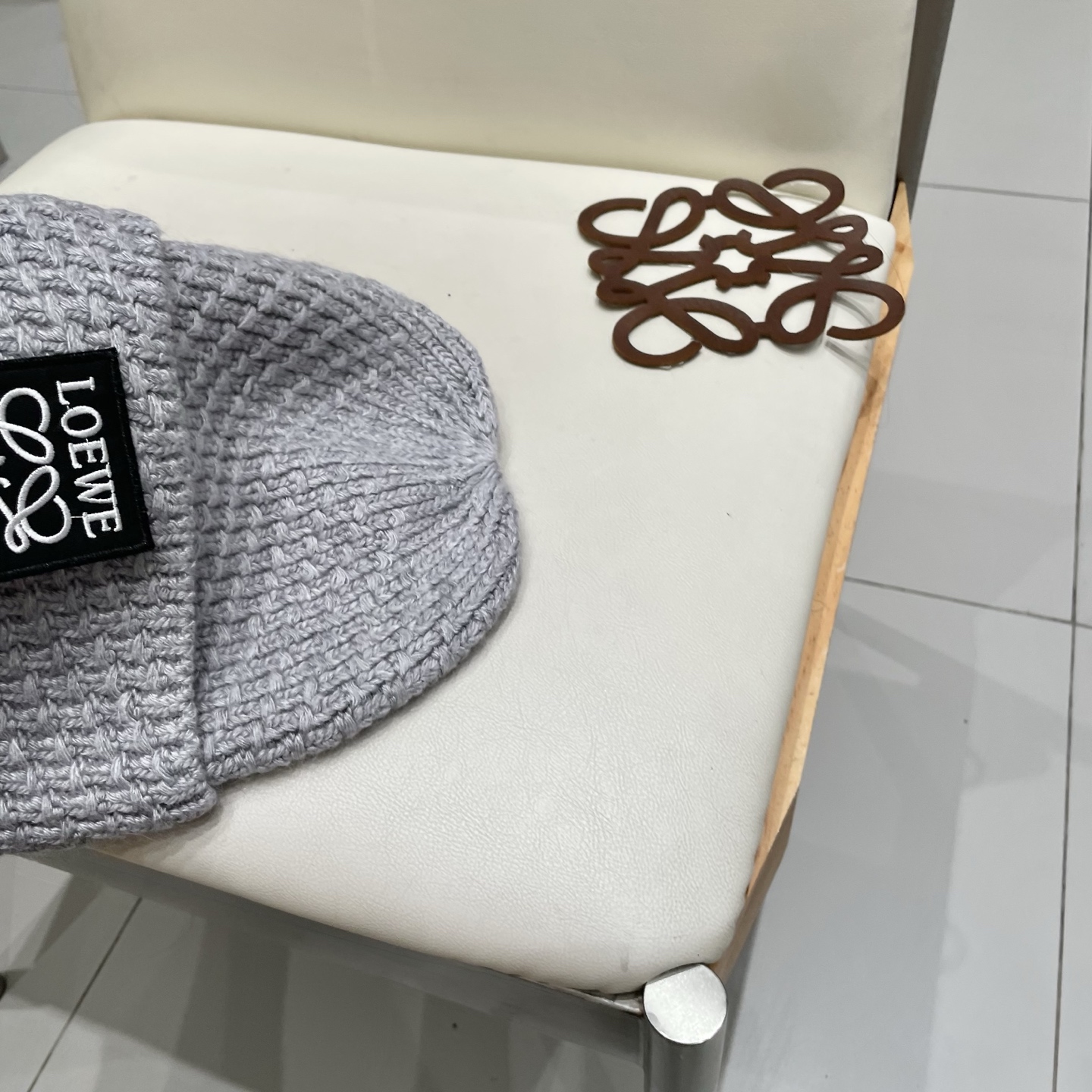   罗意威官方热卖爆款，羊毛针织毛线帽，百分之70羊毛，30兔毛，时尚好品质高端大气，超柔软！超火爆💖质