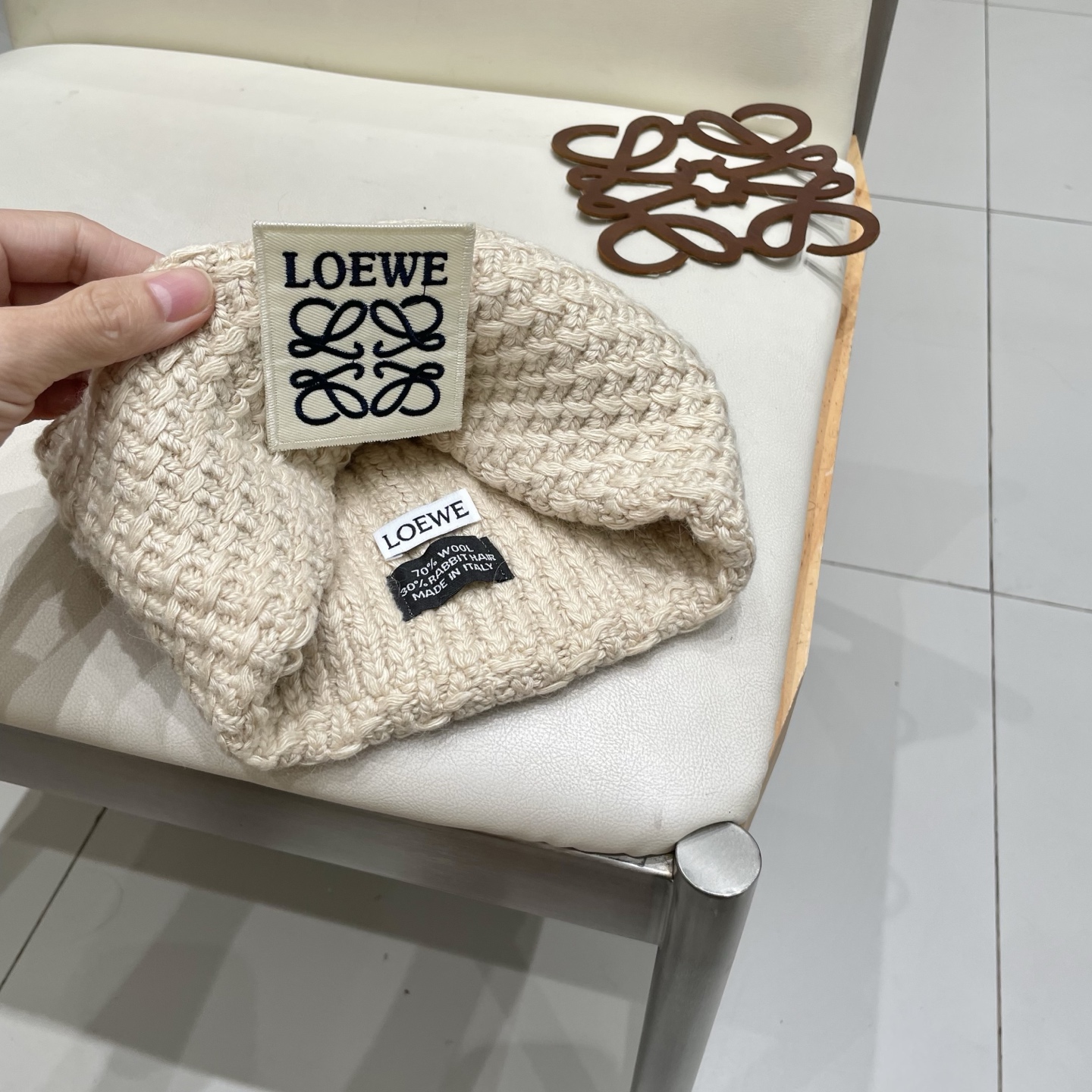   罗意威官方热卖爆款，羊毛针织毛线帽，百分之70羊毛，30兔毛，时尚好品质高端大气，超柔软！超火爆💖质