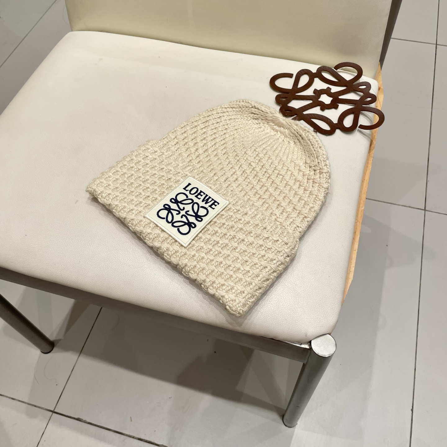   罗意威官方热卖爆款，羊毛针织毛线帽，百分之70羊毛，30兔毛，时尚好品质高端大气，超柔软！超火爆💖质