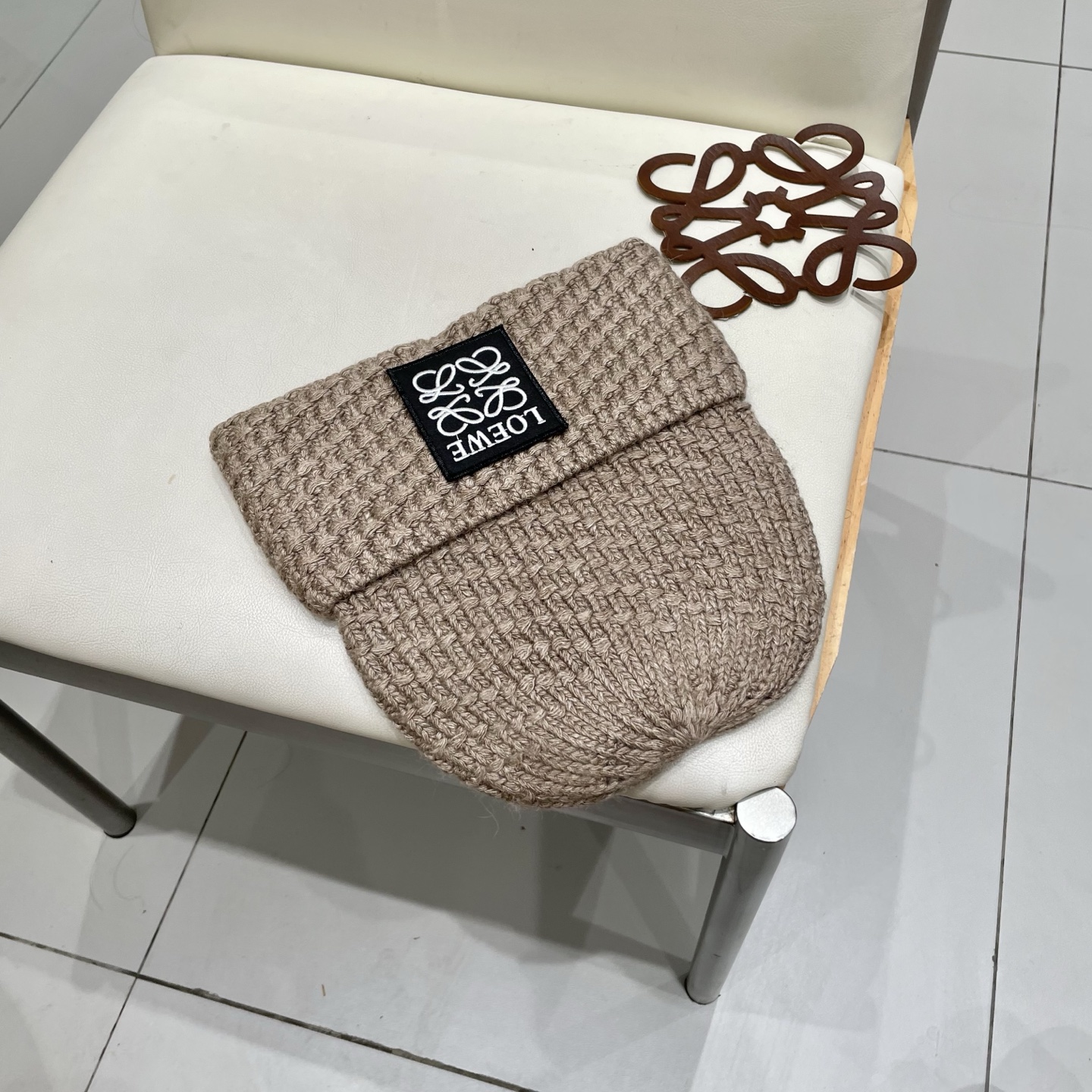   罗意威官方热卖爆款，羊毛针织毛线帽，百分之70羊毛，30兔毛，时尚好品质高端大气，超柔软！超火爆💖质