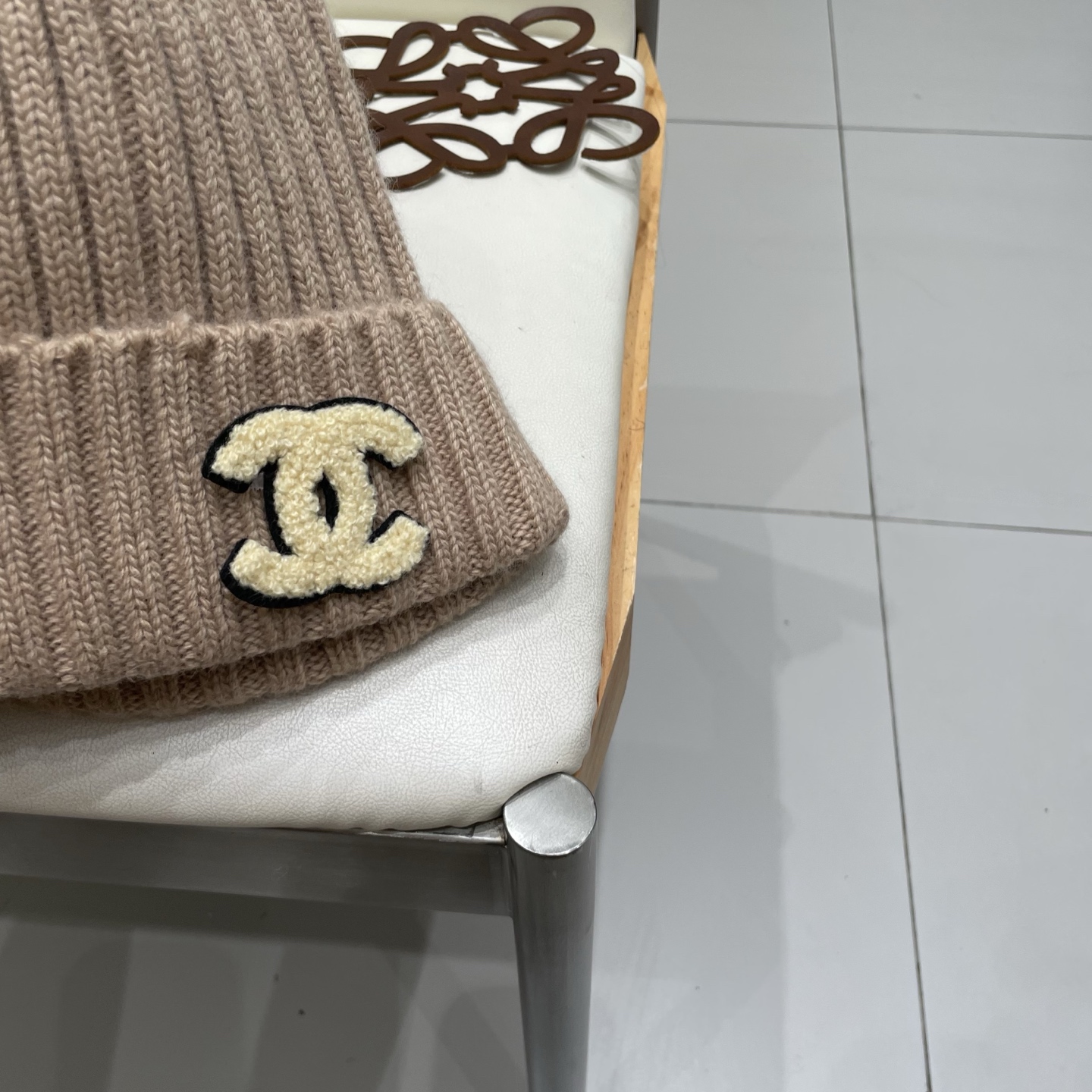  Chanel官网品质香奈儿秋冬网红时尚博主推荐款毛线帽，小红书爆款，手感超柔软舒适的针织线帽，弹性极佳