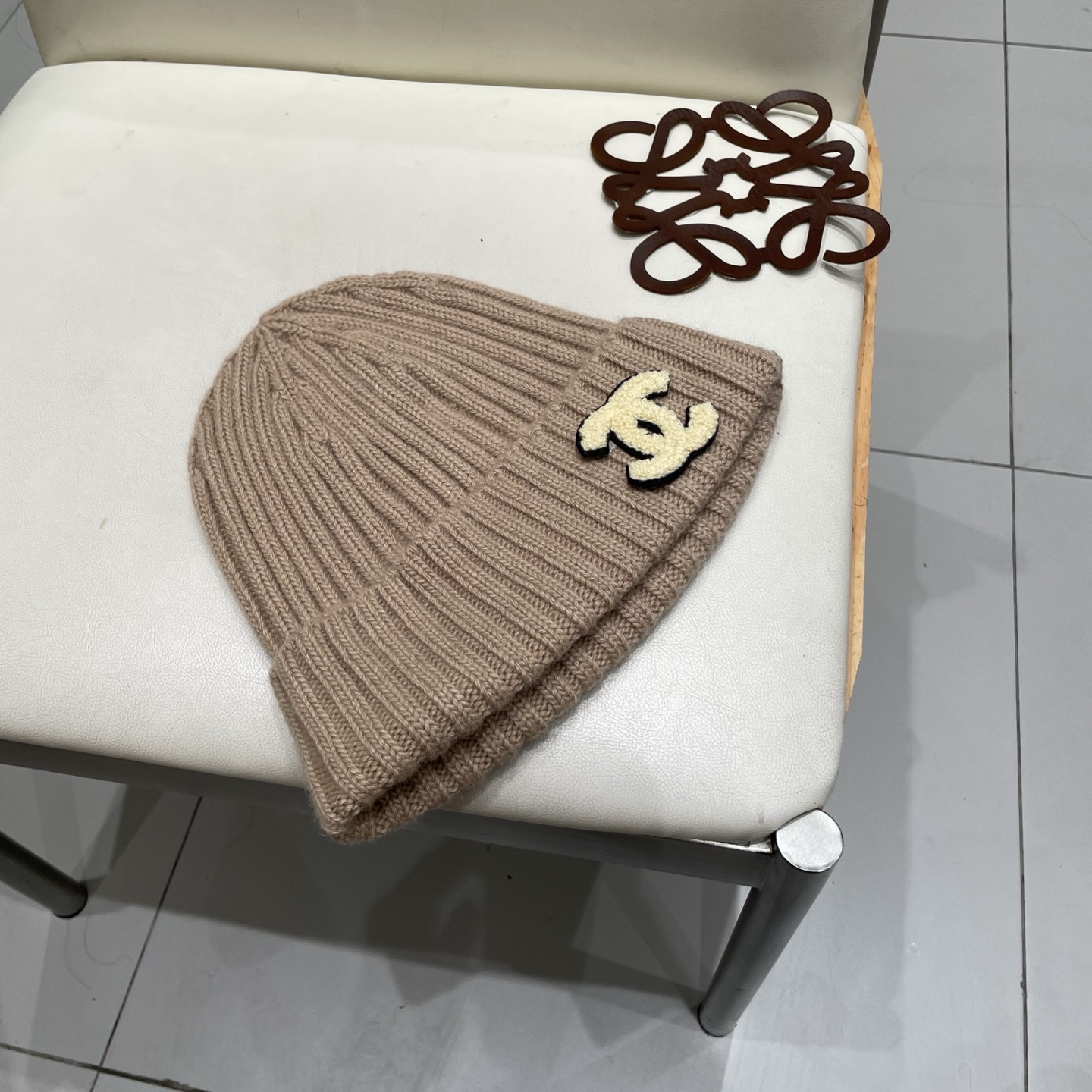  Chanel官网品质香奈儿秋冬网红时尚博主推荐款毛线帽，小红书爆款，手感超柔软舒适的针织线帽，弹性极佳