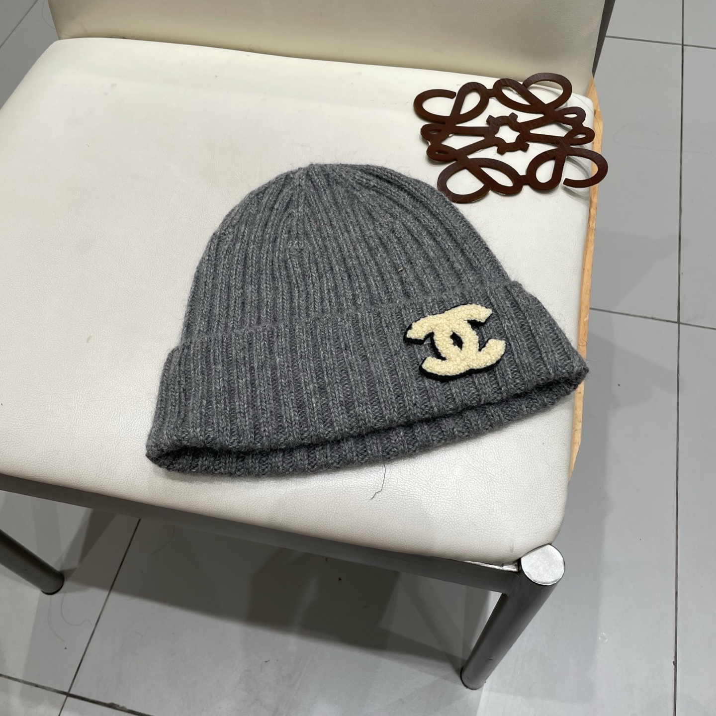  Chanel官网品质香奈儿秋冬网红时尚博主推荐款毛线帽，小红书爆款，手感超柔软舒适的针织线帽，弹性极佳