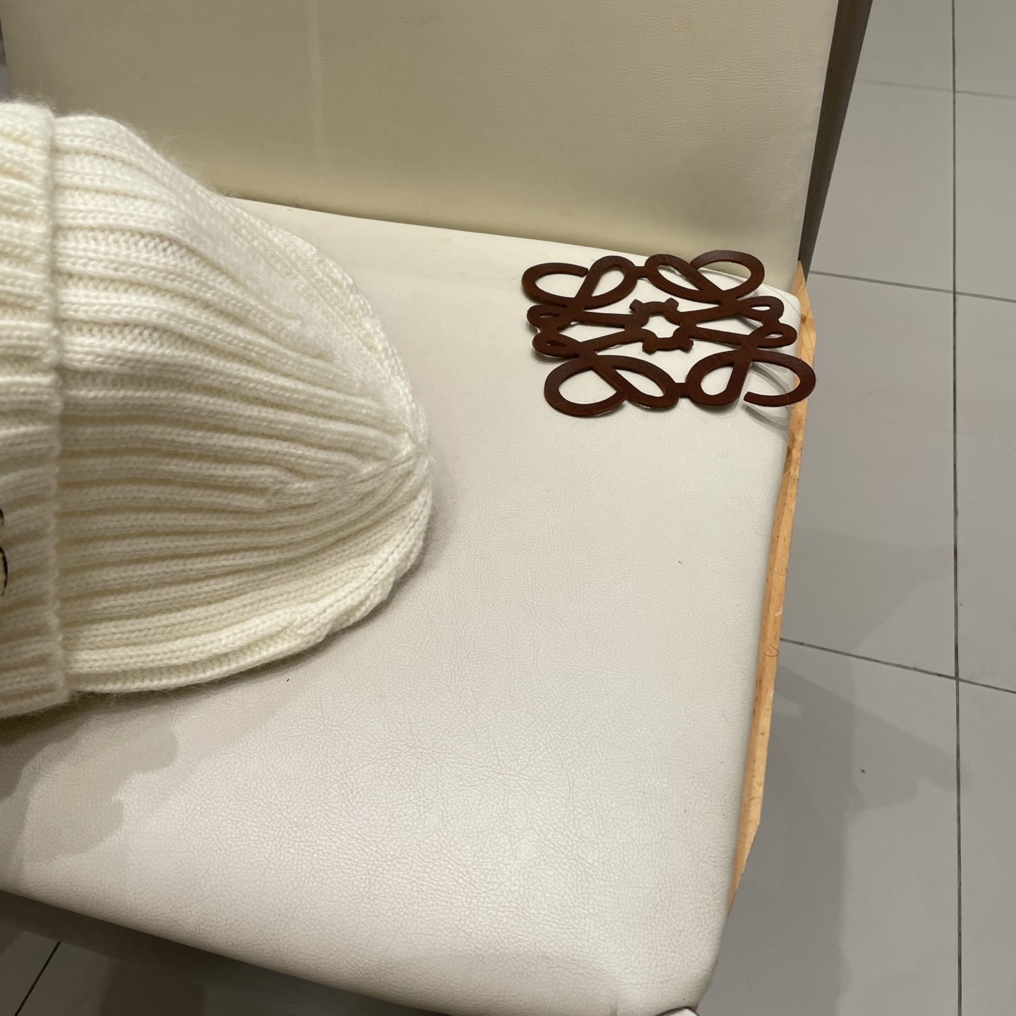  Chanel官网品质香奈儿秋冬网红时尚博主推荐款毛线帽，小红书爆款，手感超柔软舒适的针织线帽，弹性极佳