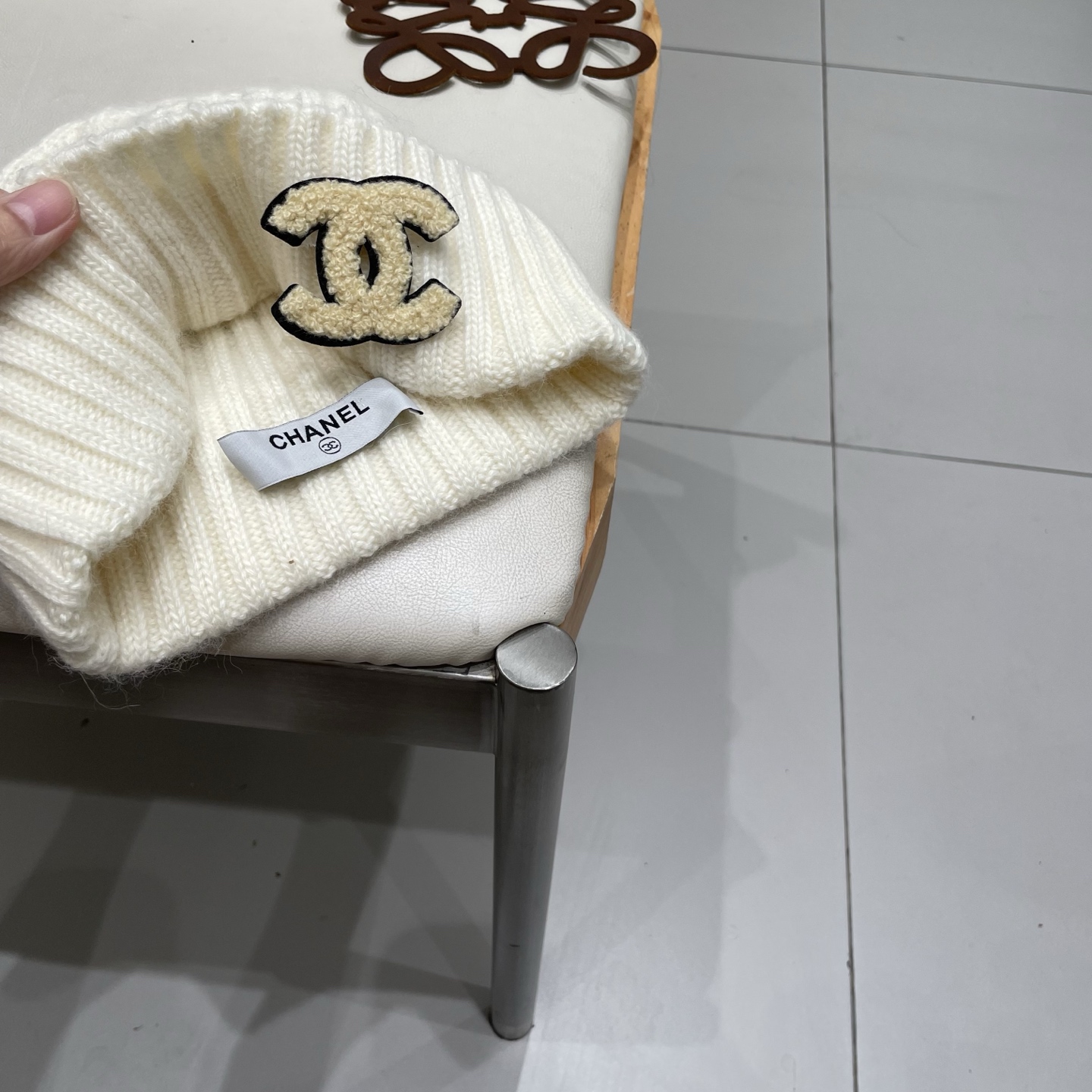  Chanel官网品质香奈儿秋冬网红时尚博主推荐款毛线帽，小红书爆款，手感超柔软舒适的针织线帽，弹性极佳