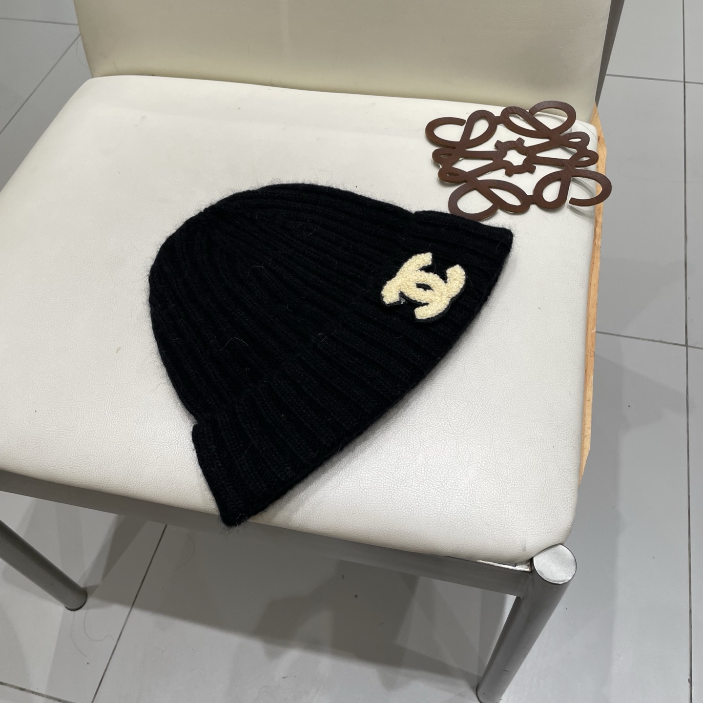  Chanel官网品质香奈儿秋冬网红时尚博主推荐款毛线帽，小红书爆款，手感超柔软舒适的针织线帽，弹性极佳