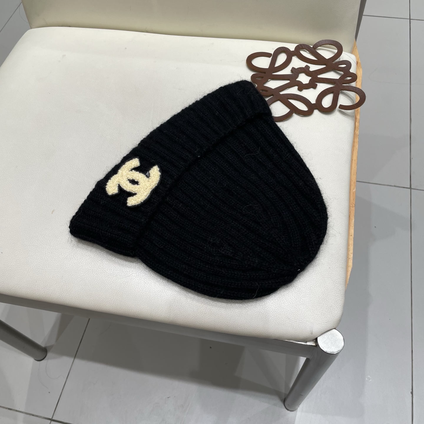  Chanel官网品质香奈儿秋冬网红时尚博主推荐款毛线帽，小红书爆款，手感超柔软舒适的针织线帽，弹性极佳