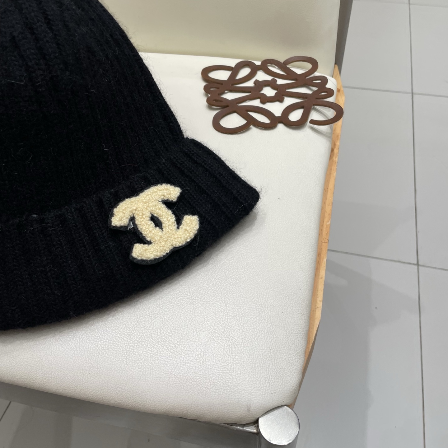  Chanel官网品质香奈儿秋冬网红时尚博主推荐款毛线帽，小红书爆款，手感超柔软舒适的针织线帽，弹性极佳