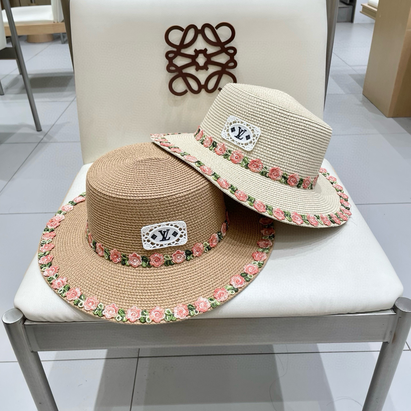 🧢路易威登LouisVuitton田园风小清新花朵编织草帽平顶太阳帽2025大檐遮阳海边度假防晒帽