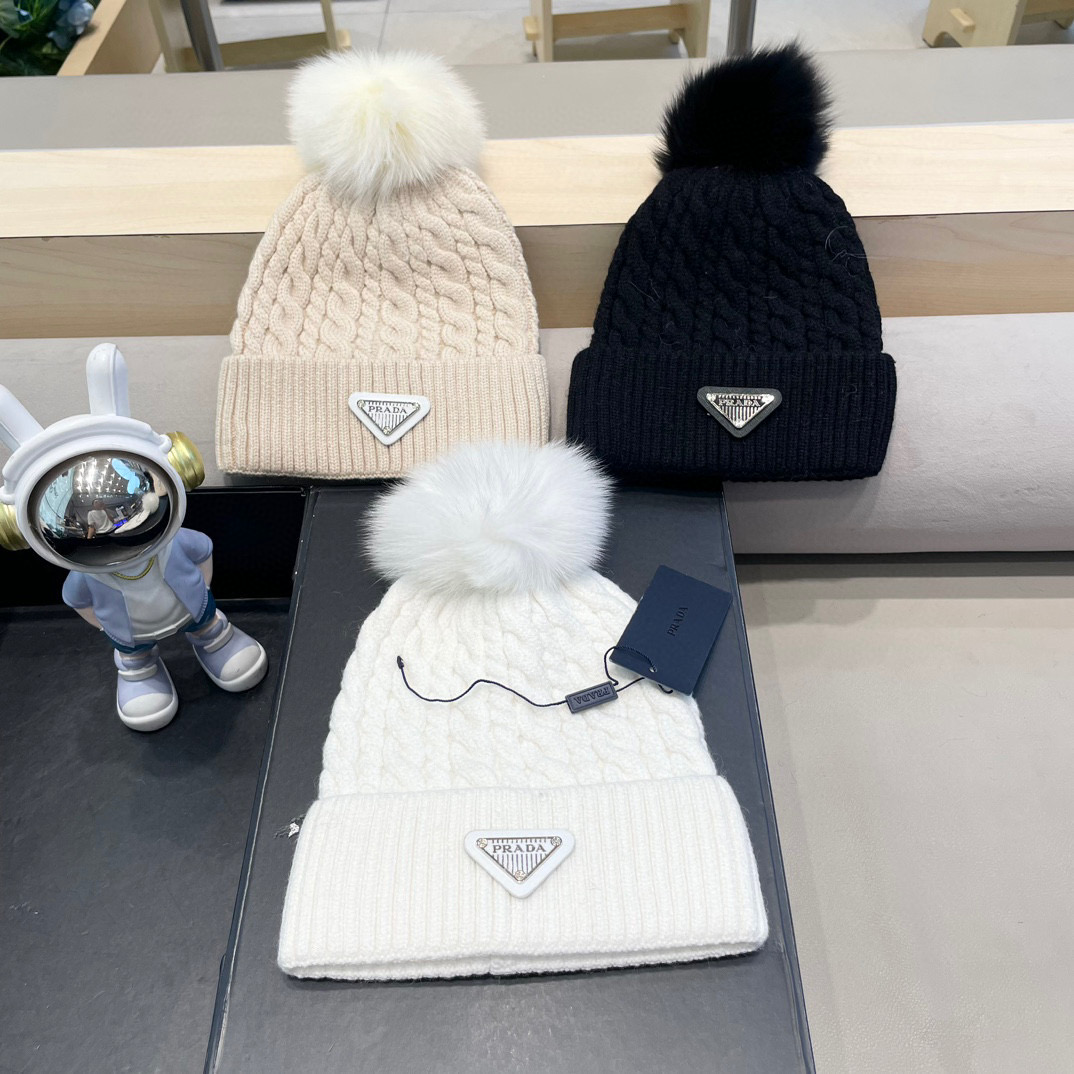  普拉达Prada韩版秋冬新款兔毛针织麻花纹毛线帽真狐狸毛球针织帽保暖百搭潮