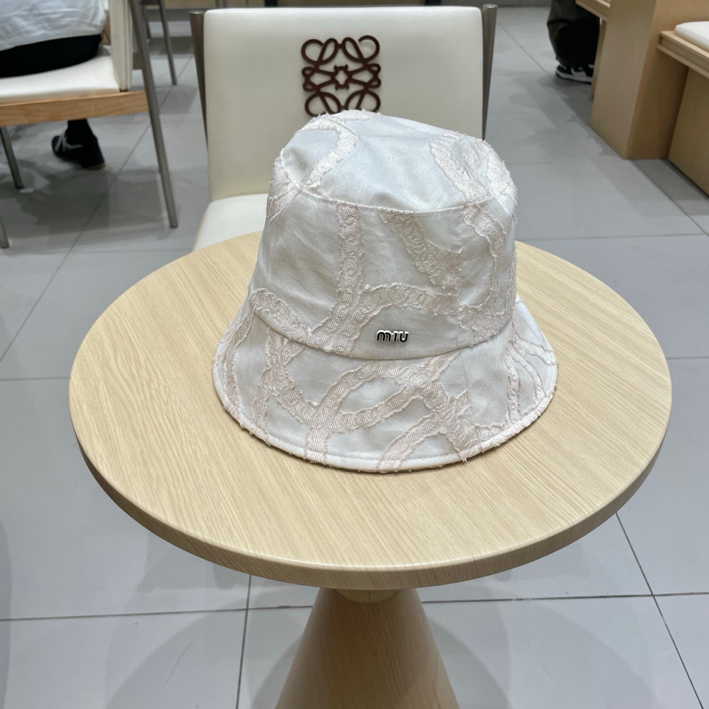 缪缪miumiu2025春夏新款布帽渔夫帽，头围57cm