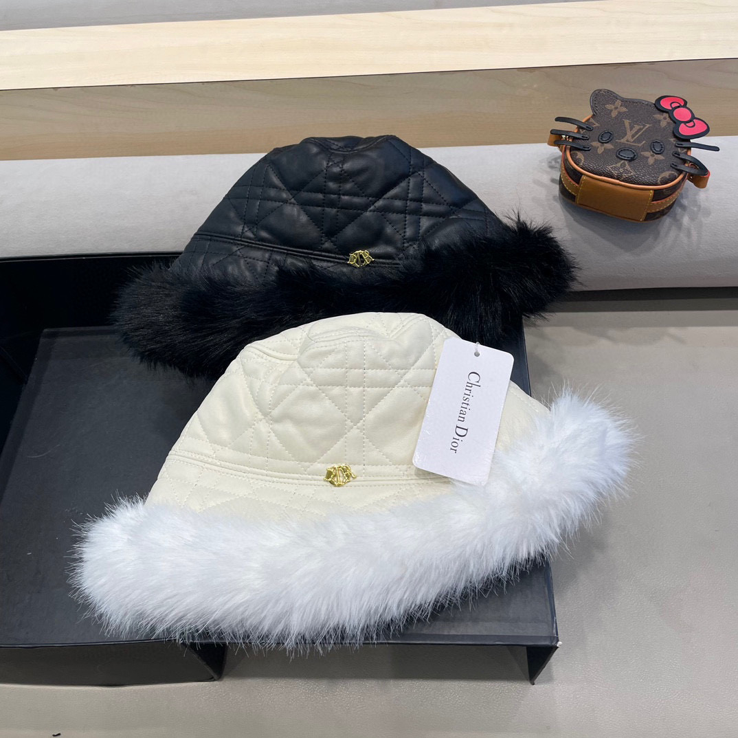 DIOR迪奥高级感水貂毛边菱格纹皮质渔夫帽冬季加绒百搭洋气显脸小水桶盆帽