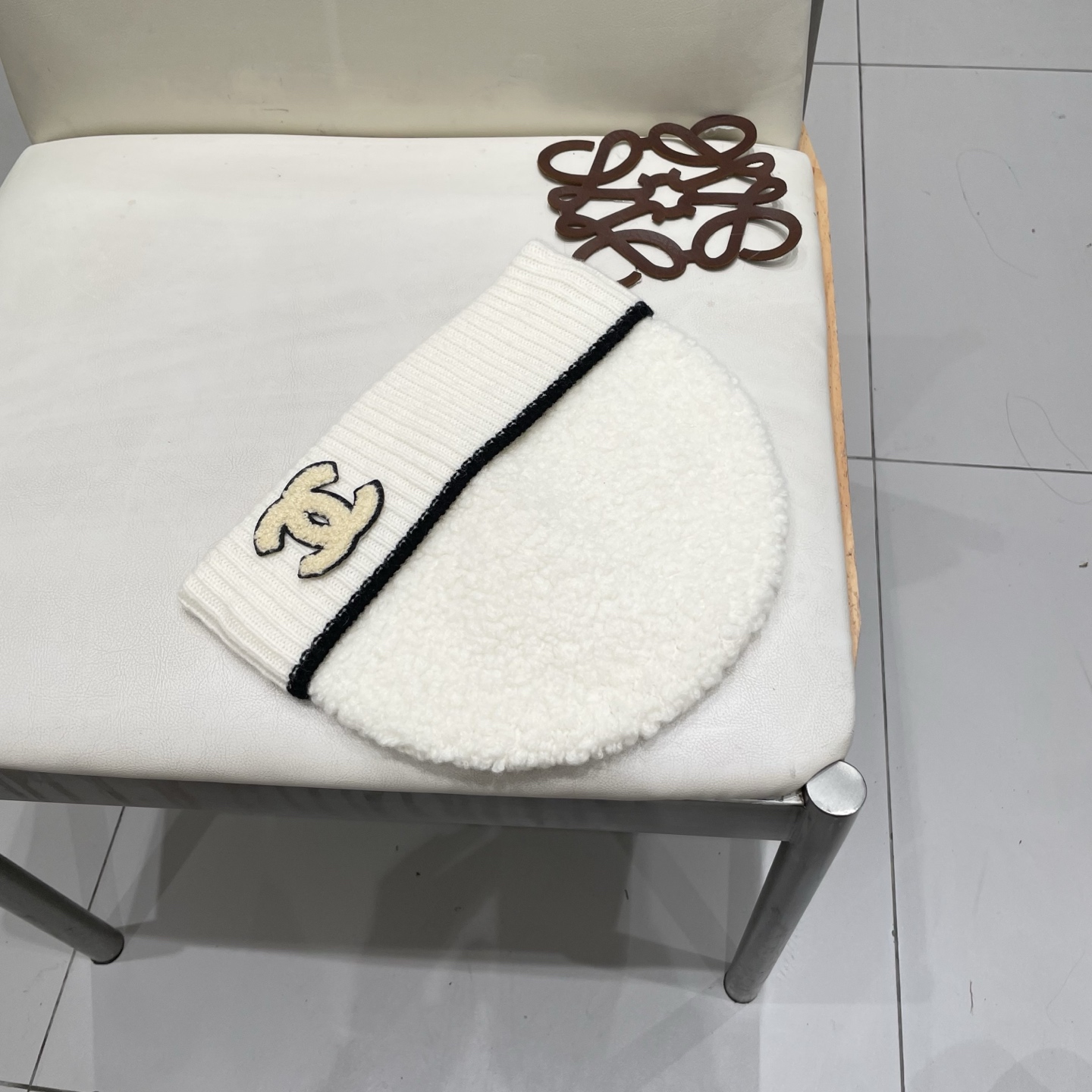  Chanel香奈儿热卖爆款，羊毛针织毛线帽，时尚好品质高端大气，超柔软！超火爆💖质感很赞，出街超好搭配