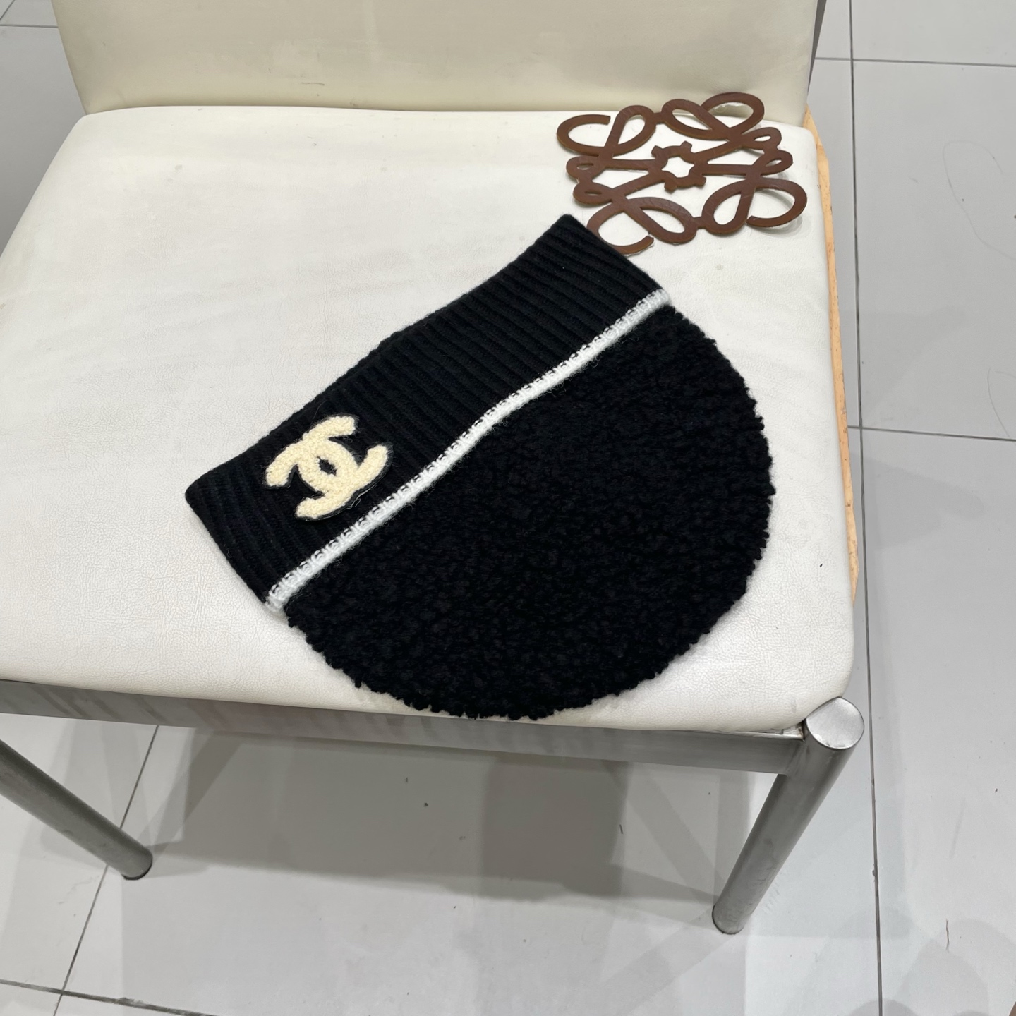  Chanel香奈儿热卖爆款，羊毛针织毛线帽，时尚好品质高端大气，超柔软！超火爆💖质感很赞，出街超好搭配