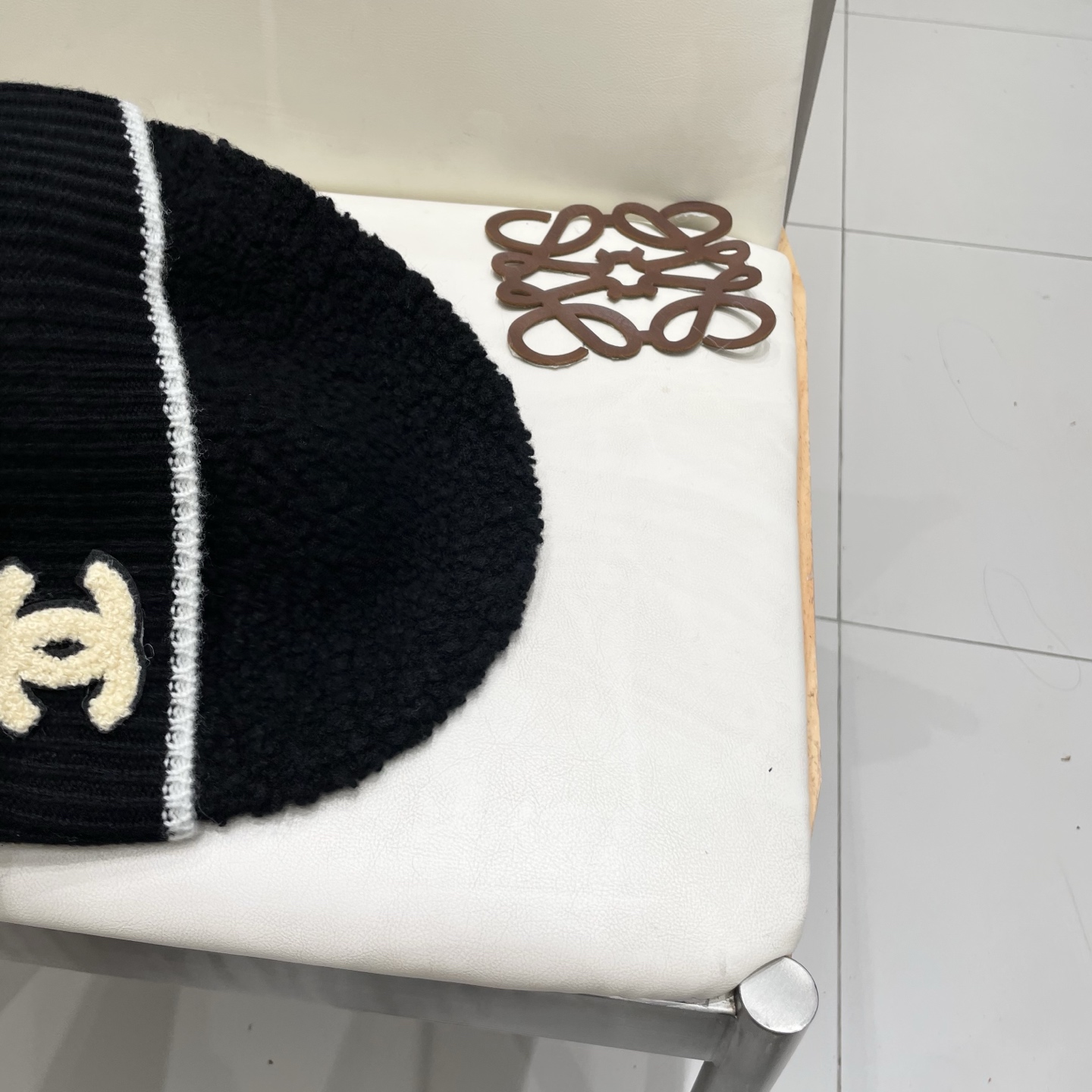  Chanel香奈儿热卖爆款，羊毛针织毛线帽，时尚好品质高端大气，超柔软！超火爆💖质感很赞，出街超好搭配