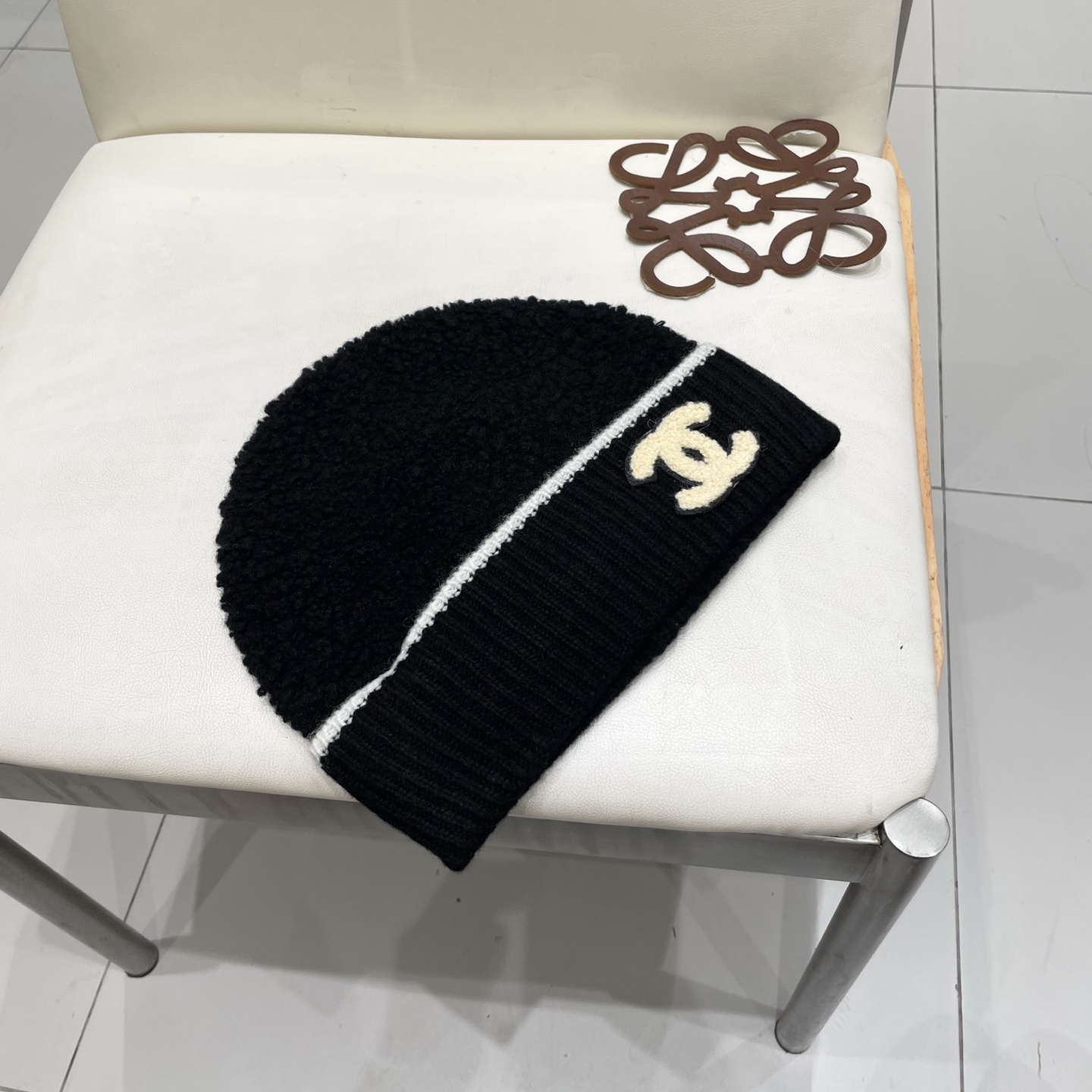  Chanel香奈儿热卖爆款，羊毛针织毛线帽，时尚好品质高端大气，超柔软！超火爆💖质感很赞，出街超好搭配