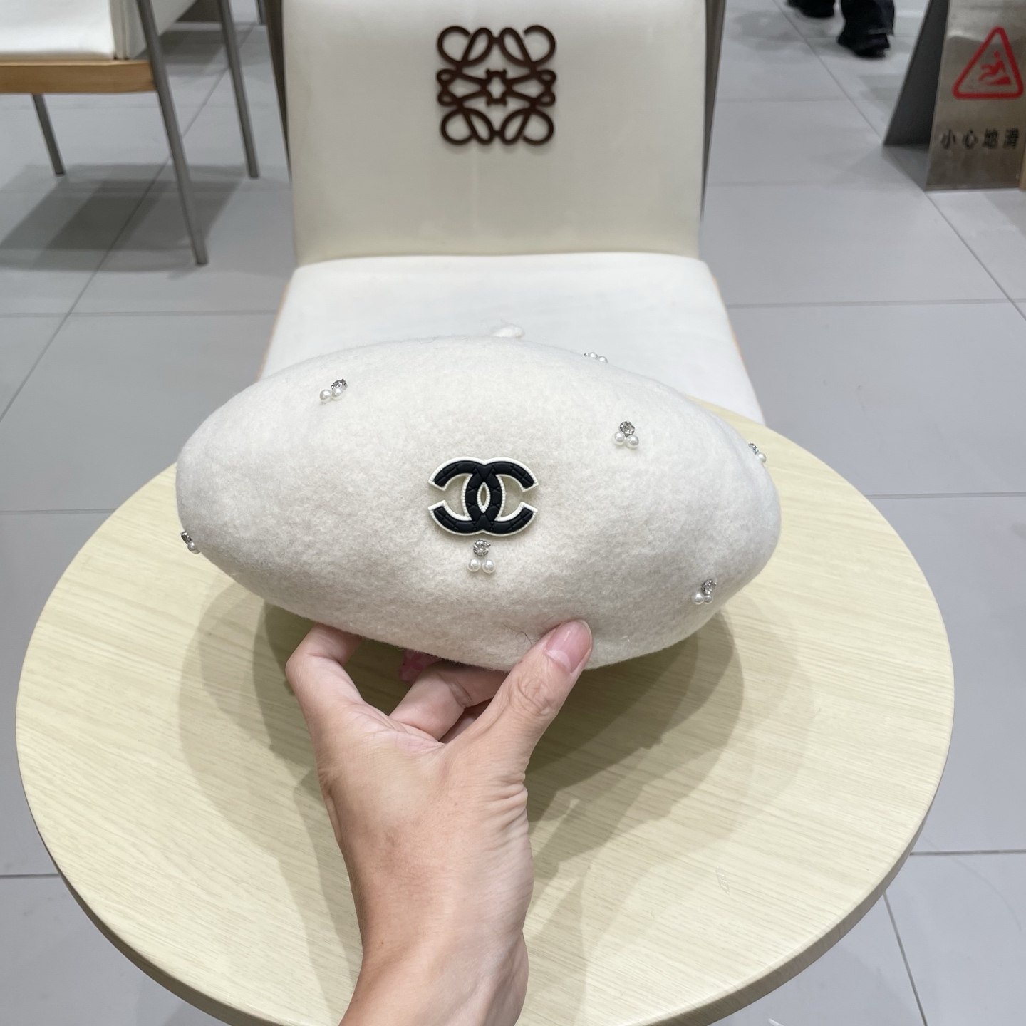  chanel香奈儿手工珍珠时尚百搭贝雷帽女秋冬新款优雅气质羊毛画家帽显脸小