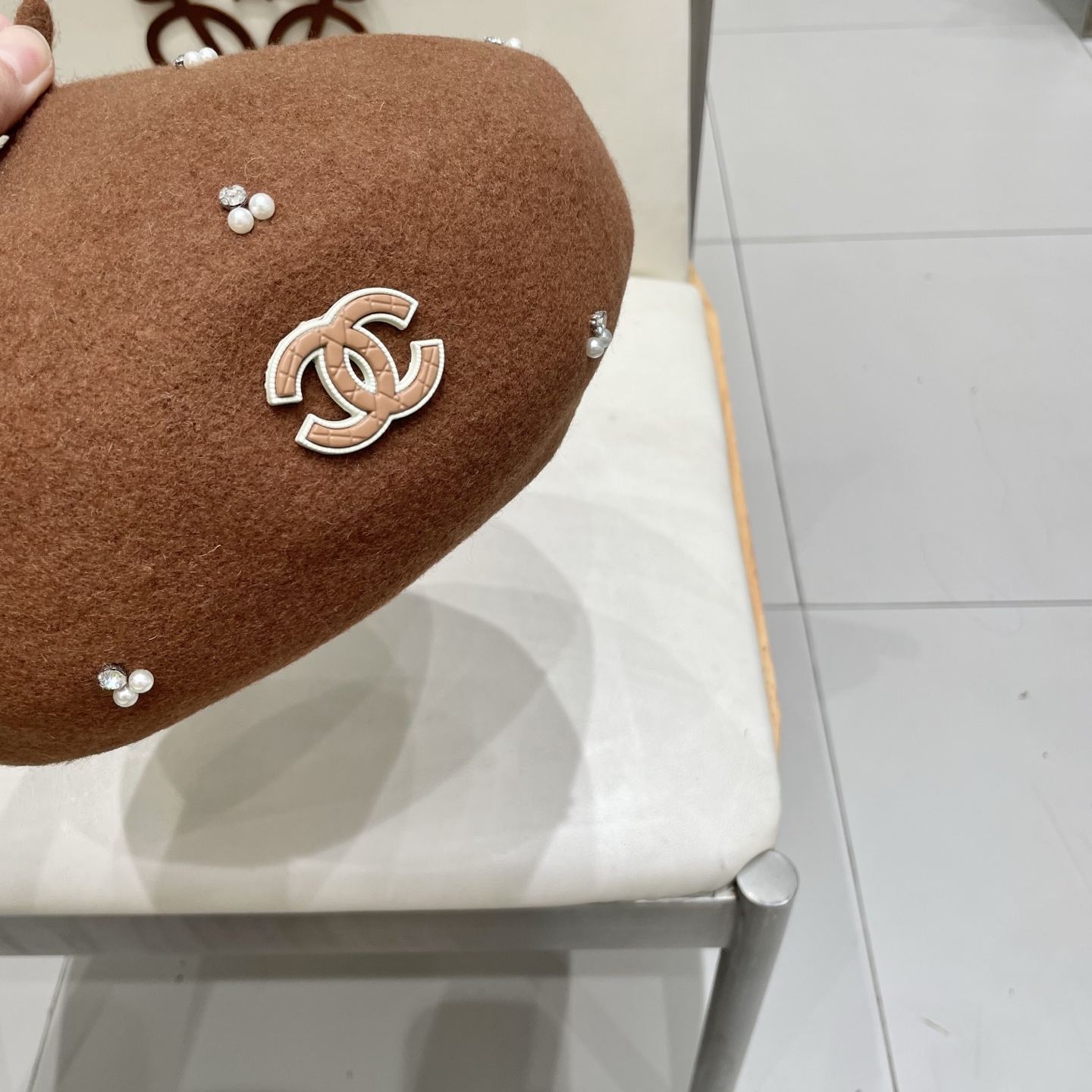  chanel香奈儿手工珍珠时尚百搭贝雷帽女秋冬新款优雅气质羊毛画家帽显脸小