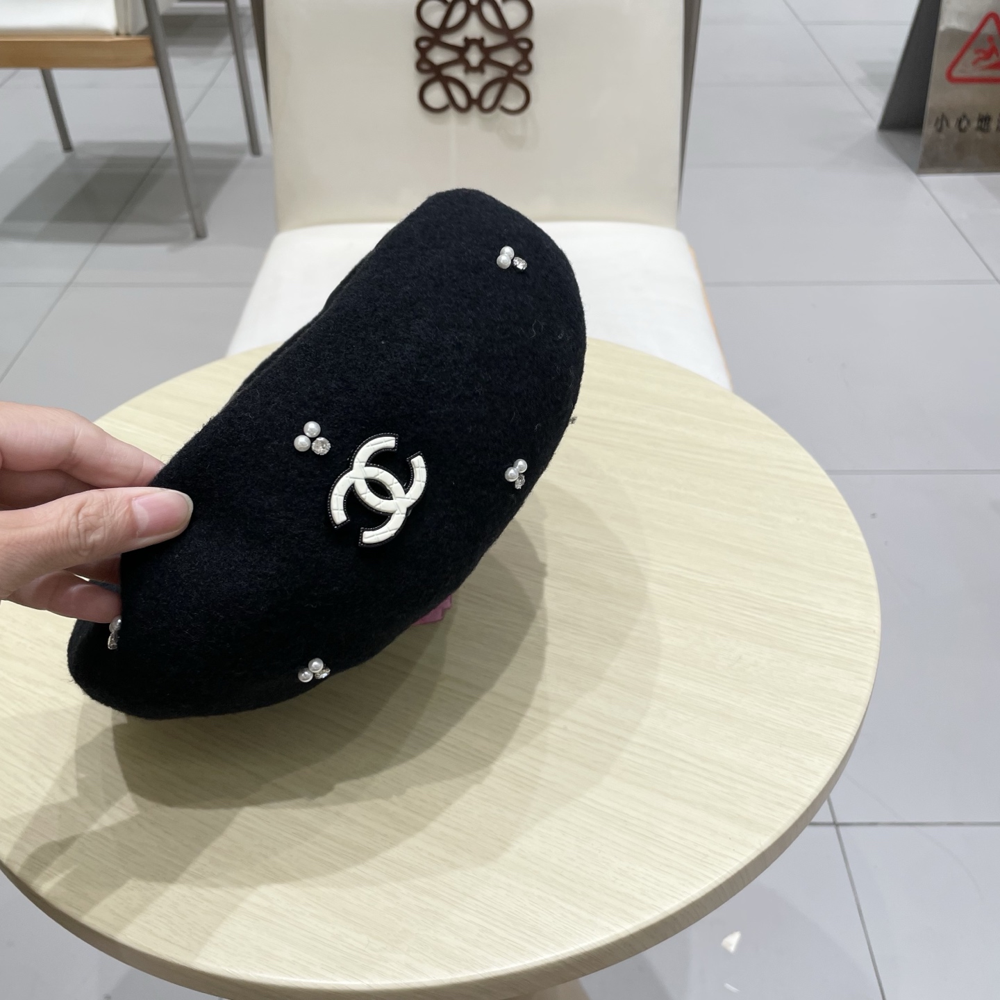  chanel香奈儿手工珍珠时尚百搭贝雷帽女秋冬新款优雅气质羊毛画家帽显脸小