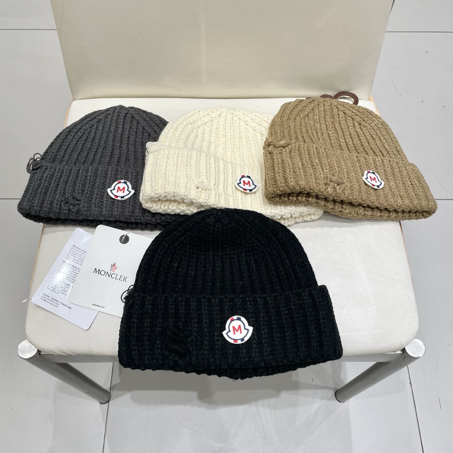  【MONCELER蒙口】2025秋冬新款兔毛毛线帽，设计款男女可戴，出街超好搭配！
