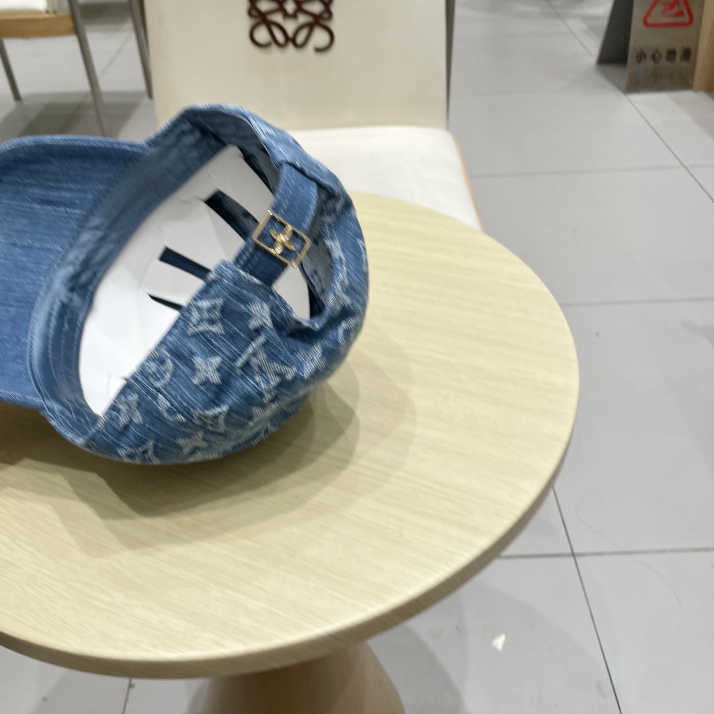  🧢路易威登 LV，牛仔布棒球帽，可以戴N多年的款式，时尚高端