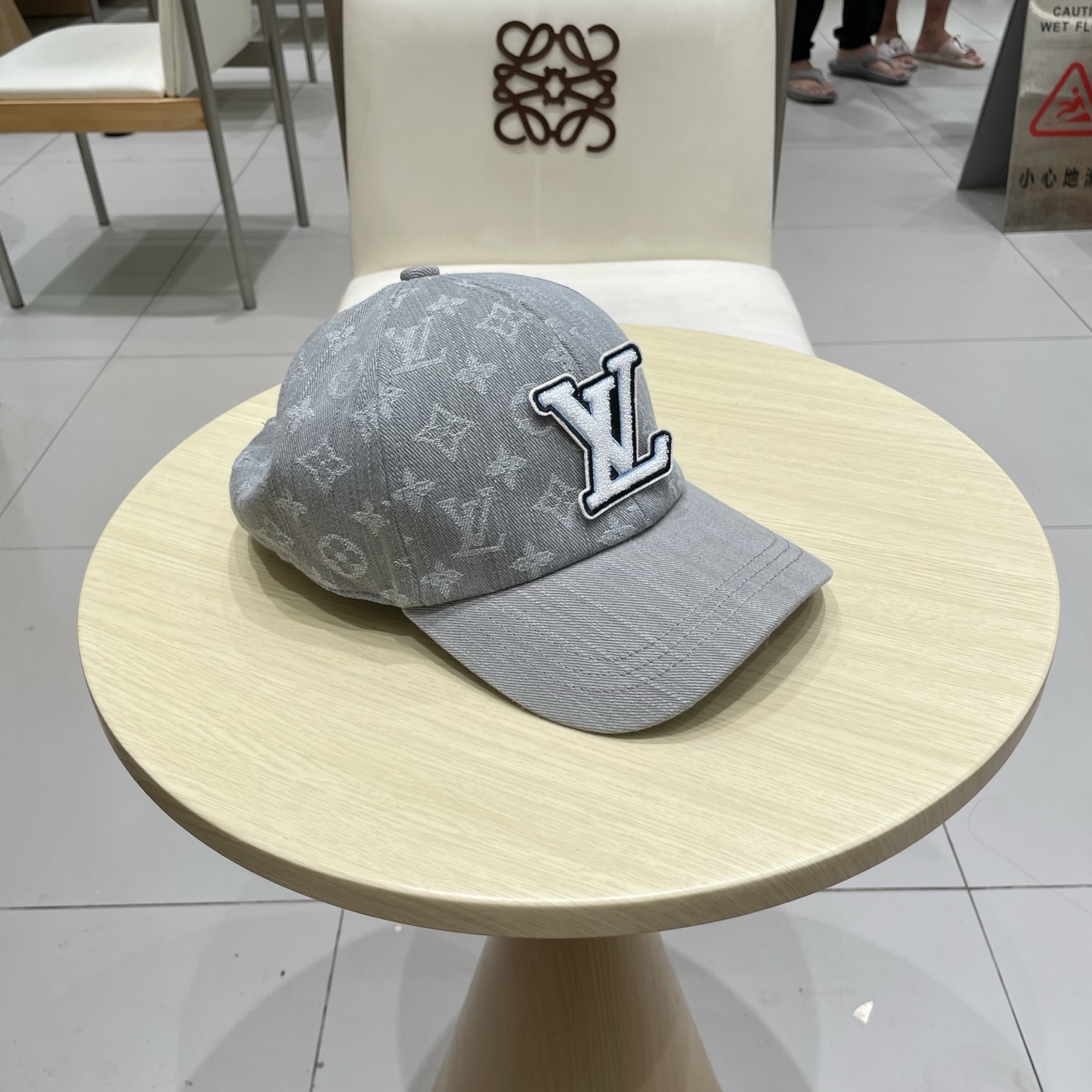  🧢路易威登 LV，牛仔布棒球帽，可以戴N多年的款式，时尚高端