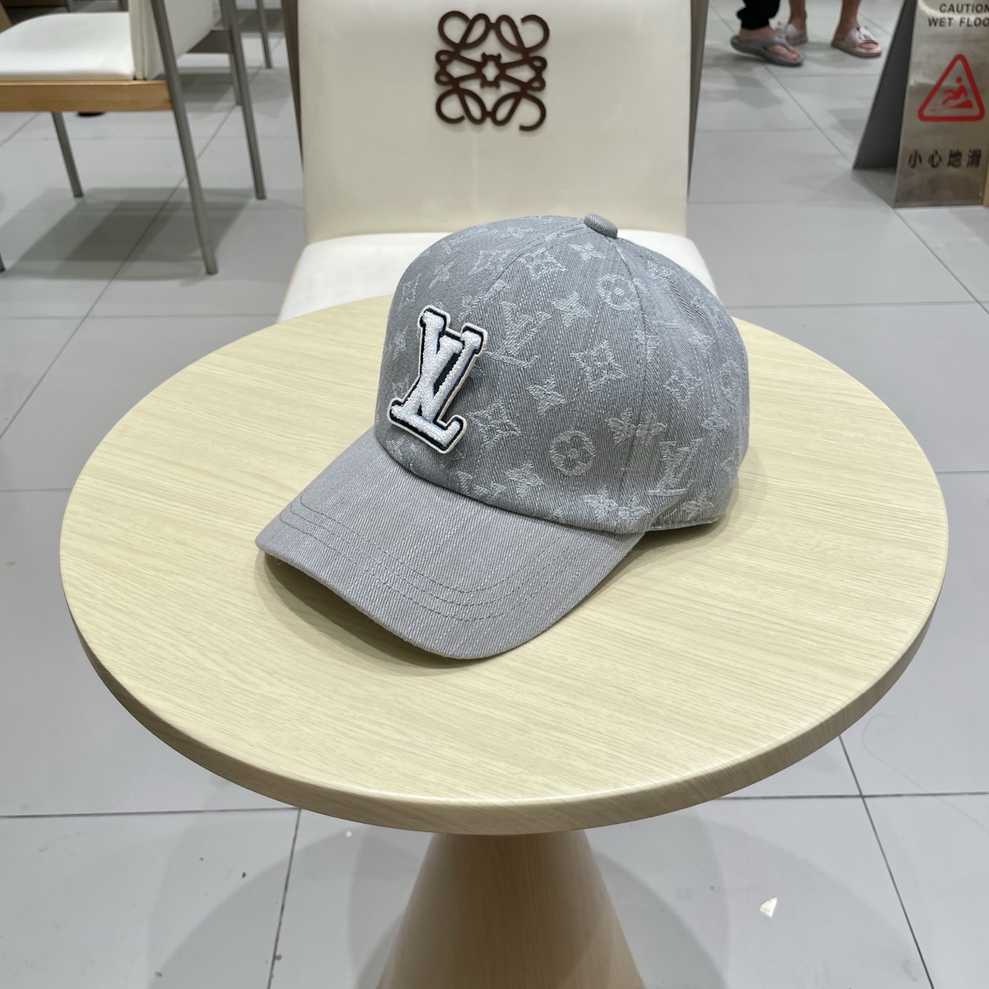  🧢路易威登 LV，牛仔布棒球帽，可以戴N多年的款式，时尚高端