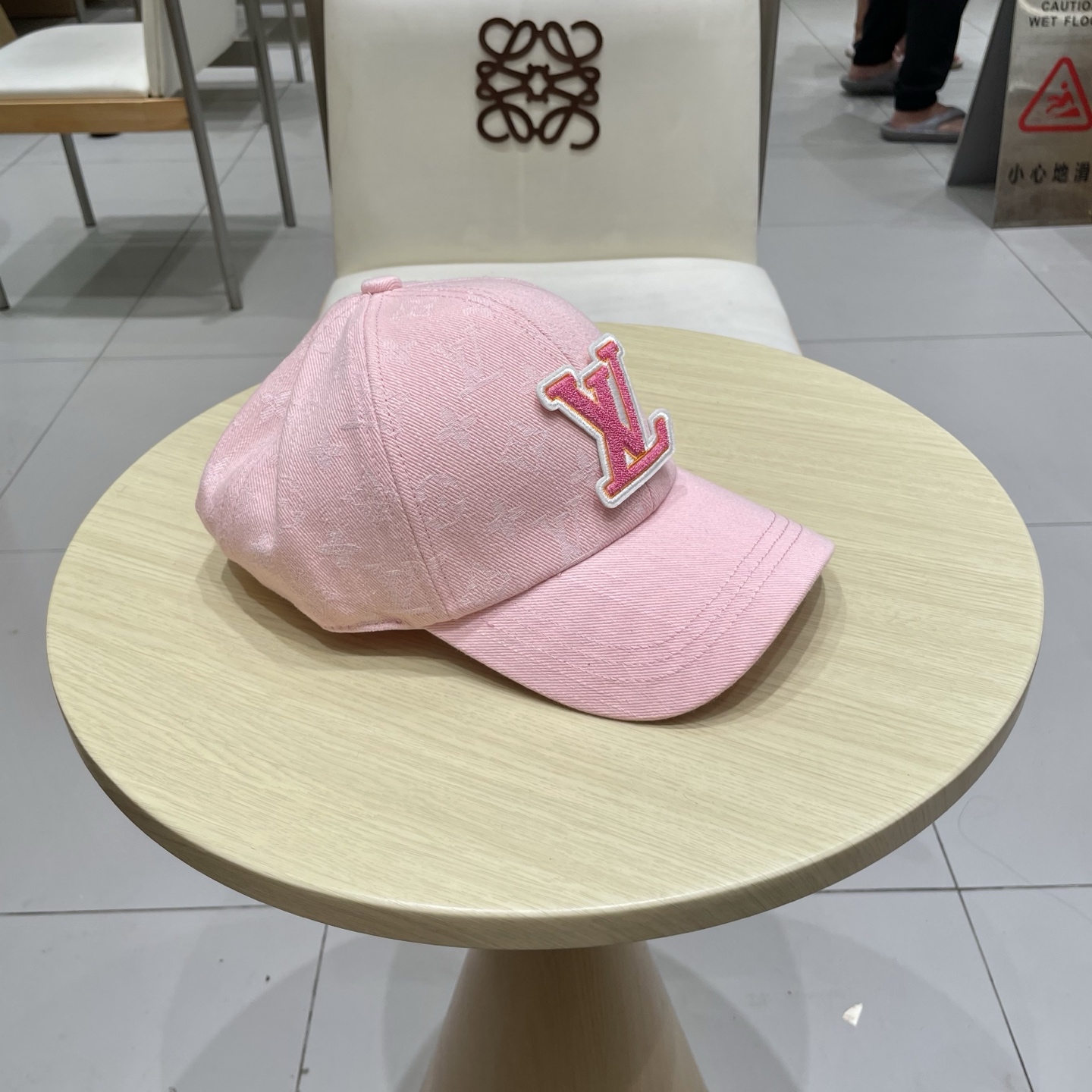  🧢路易威登 LV，牛仔布棒球帽，可以戴N多年的款式，时尚高端