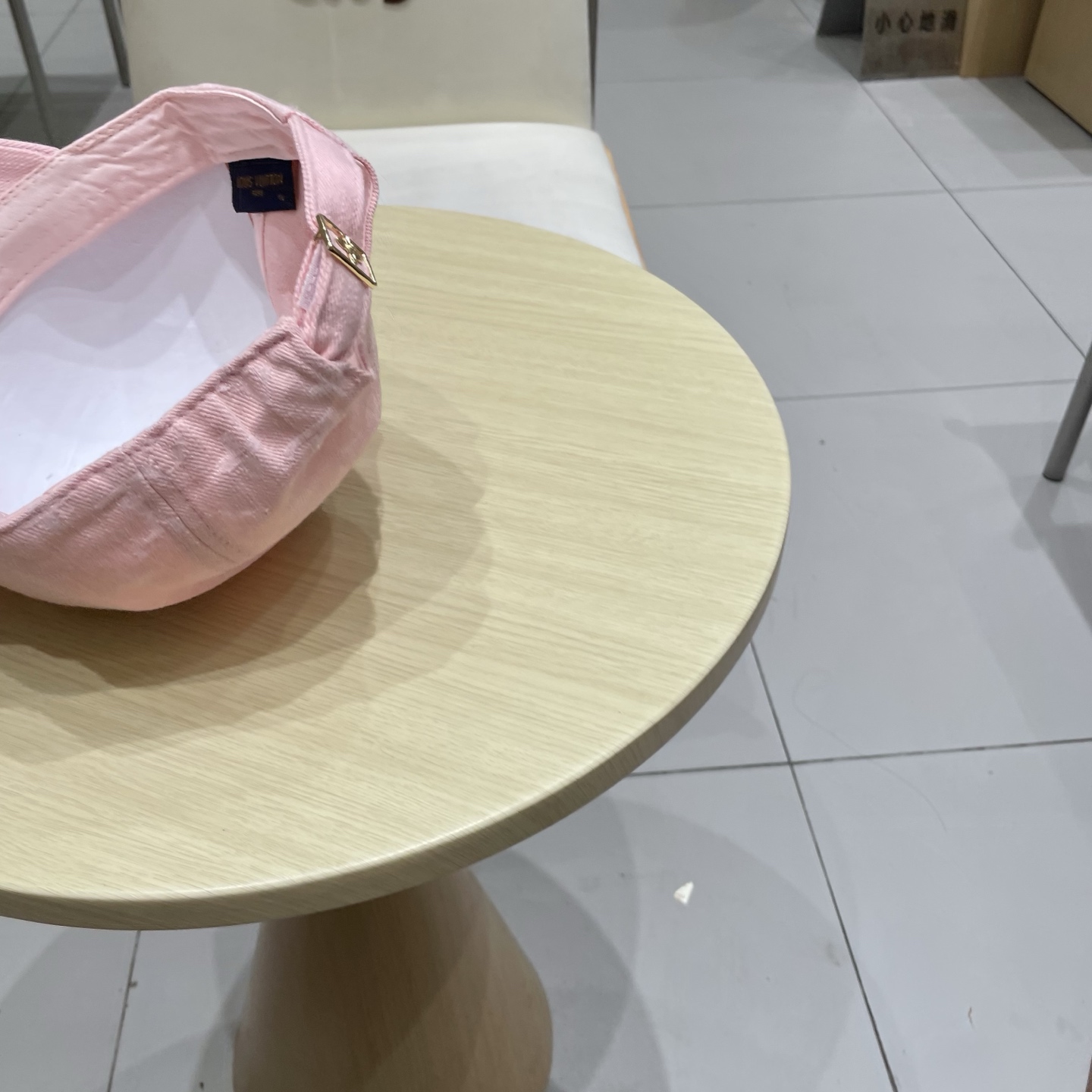  🧢路易威登 LV，牛仔布棒球帽，可以戴N多年的款式，时尚高端