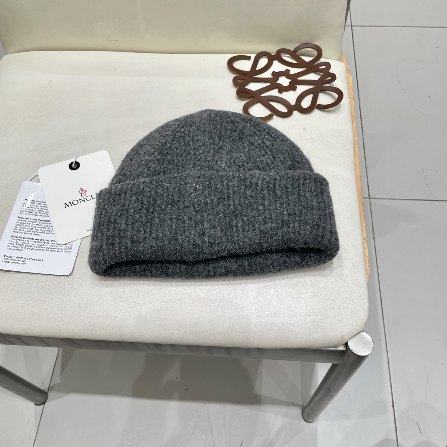 蒙口Moncler盟可睐💥官网经典针织帽，原单复刻.非常柔软亲肤，弹性很好💓有质感又非常百搭的款式~保暖